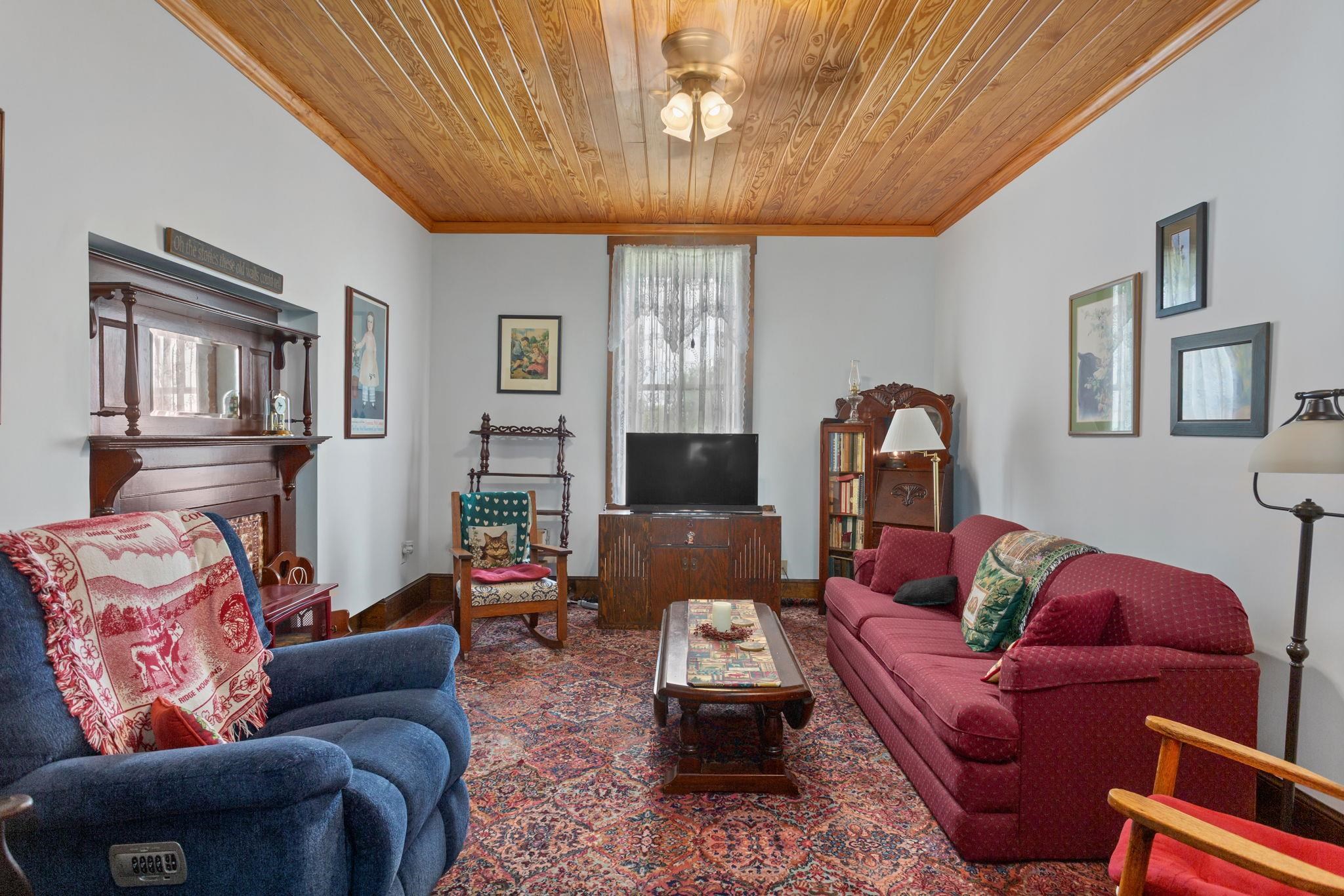 271 S LIBERTY ST, HARRISONBURG, Virginia 22801, 4 Bedrooms Bedrooms, ,2 BathroomsBathrooms,Residential,Quadrant 4 WS S Liberty St,271 S LIBERTY ST,681361 MLS # 681361