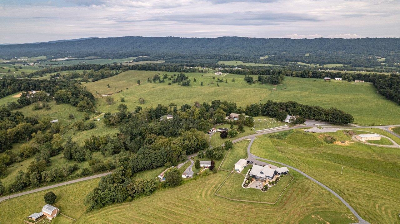 10454 MT ZION RD, LINVILLE, Virginia 22834, 3 Bedrooms Bedrooms, ,2 BathroomsBathrooms,Residential,10454 MT ZION RD,681364 MLS # 681364