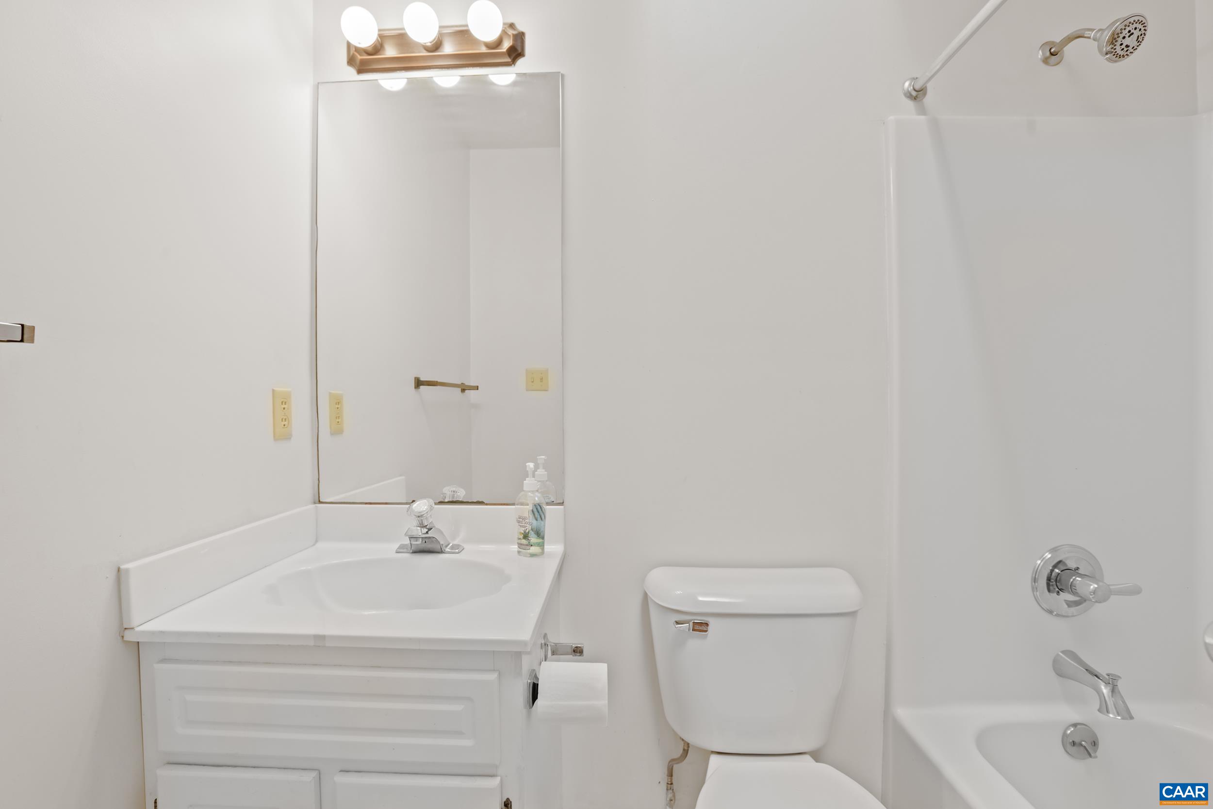 2328 AUSTIN DR, CHARLOTTESVILLE, Virginia 22911, 3 Bedrooms Bedrooms, ,2 BathroomsBathrooms,Residential,2328 AUSTIN DR,681367 MLS # 681367 2328 AUSTIN DR, CHARLOTTESVILLE, Virginia 22911, 3 Bedrooms Bedrooms, ,2 BathroomsBathrooms,Residential,2328 AUSTIN DR,681367 MLS # 681367