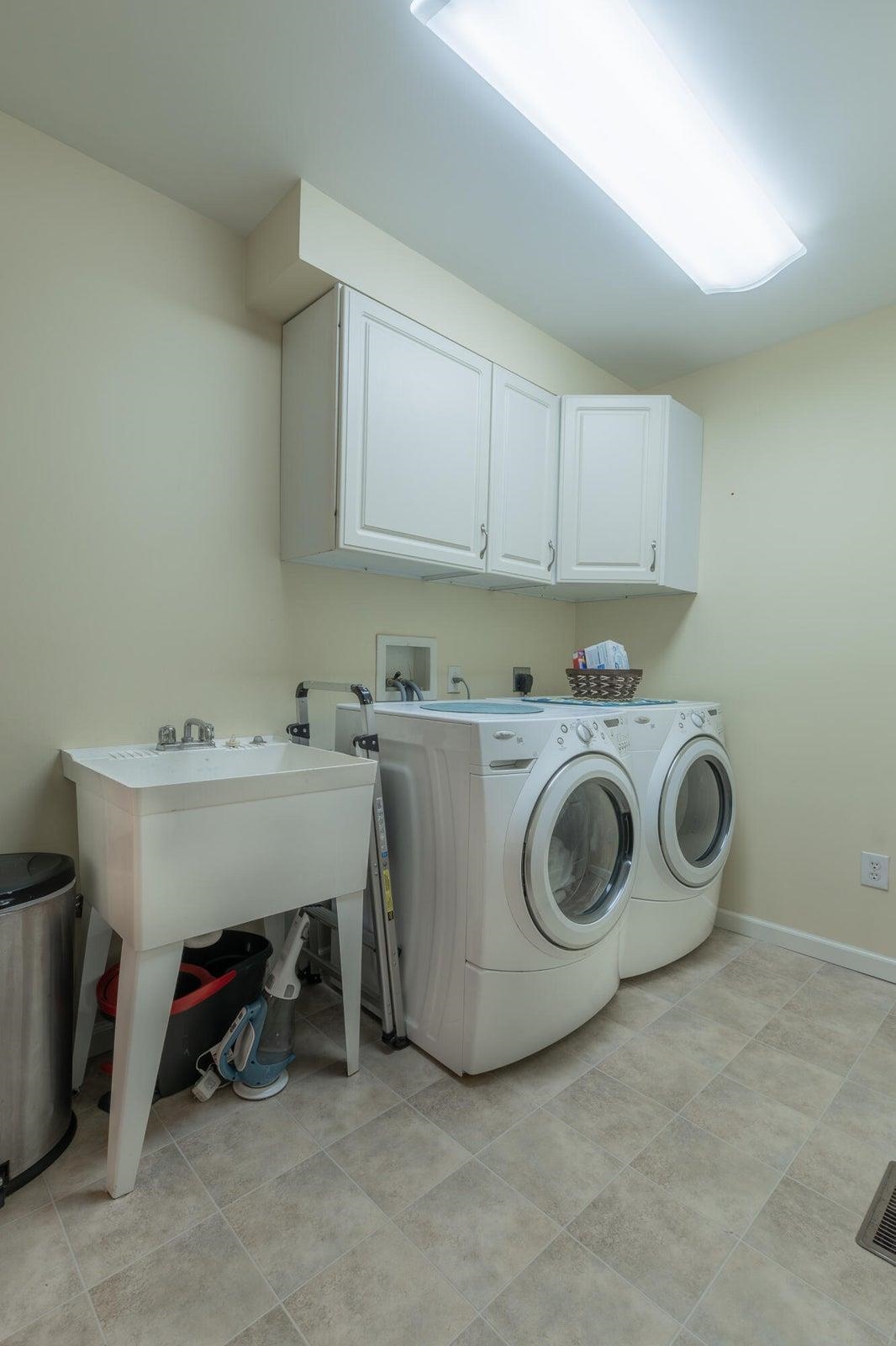 Laundry room. Washer and Dryer have been replaced (5/24/2026) Laundry room. Washer and Dryer have been replaced (5/24/2026)