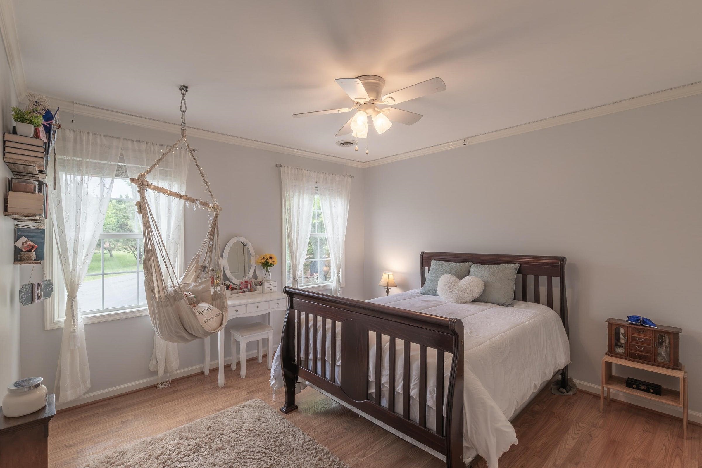 Bedroom #2: bright and spacious. Bedroom #2: bright and spacious.