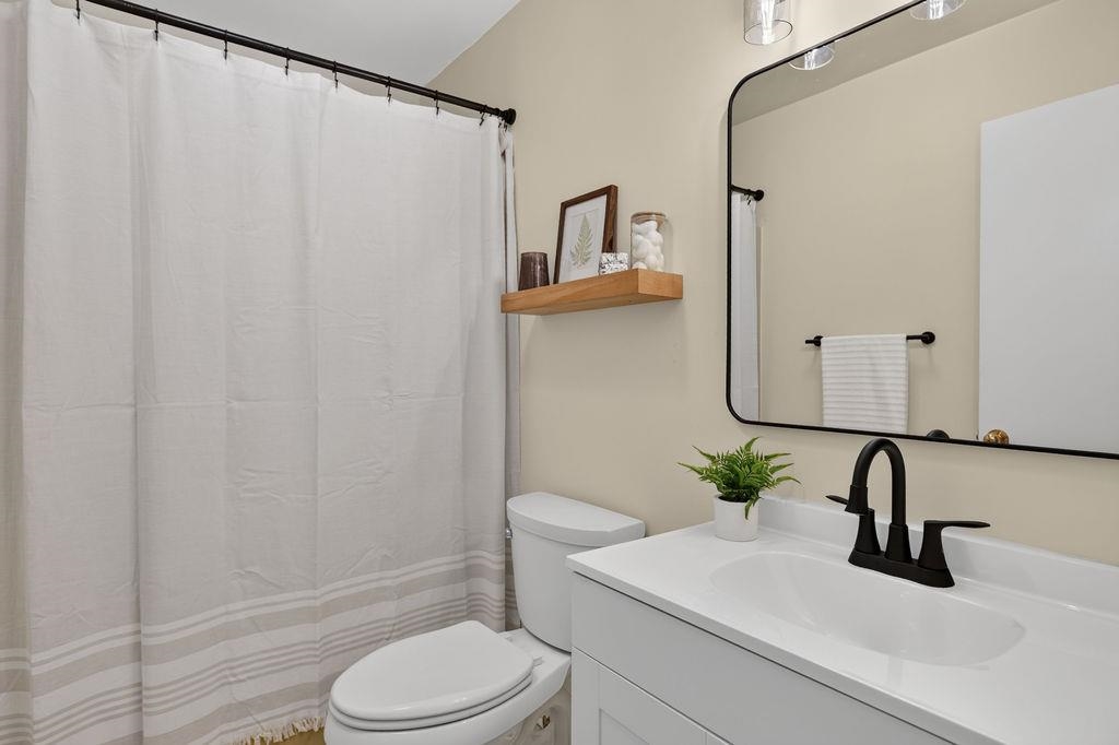 114 MILL STONE DR, VERONA, Virginia 24482, 4 Bedrooms Bedrooms, ,3 BathroomsBathrooms,Residential,114 MILL STONE DR,681390 MLS # 681390 114 MILL STONE DR, VERONA, Virginia 24482, 4 Bedrooms Bedrooms, ,3 BathroomsBathrooms,Residential,114 MILL STONE DR,681390 MLS # 681390