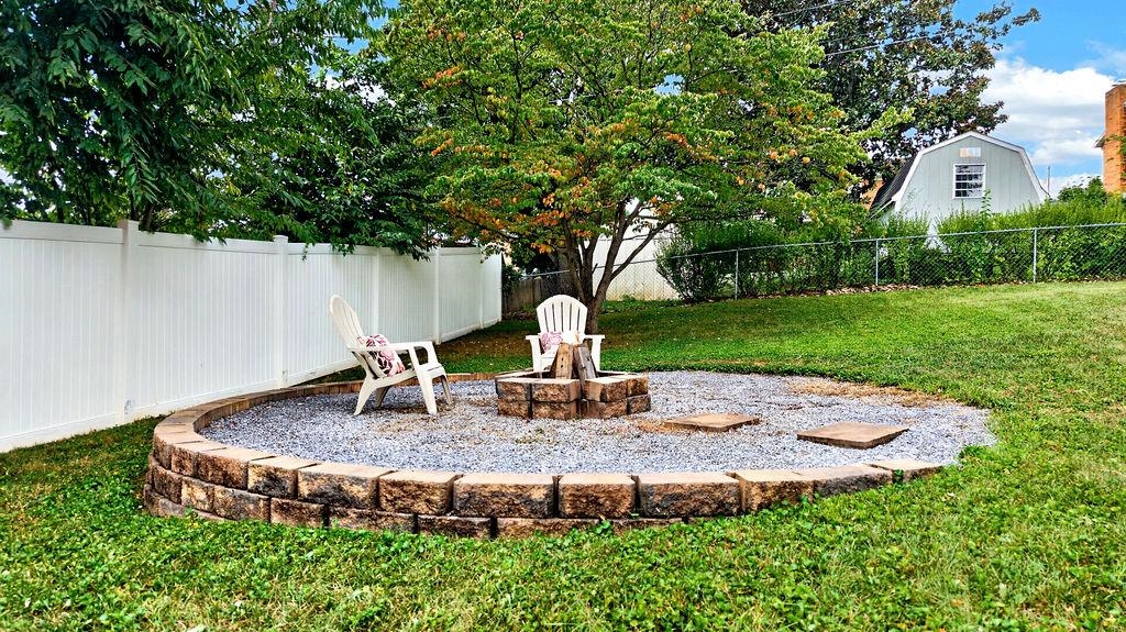 114 MILL STONE DR, VERONA, Virginia 24482, 4 Bedrooms Bedrooms, ,3 BathroomsBathrooms,Residential,114 MILL STONE DR,681390 MLS # 681390 114 MILL STONE DR, VERONA, Virginia 24482, 4 Bedrooms Bedrooms, ,3 BathroomsBathrooms,Residential,114 MILL STONE DR,681390 MLS # 681390