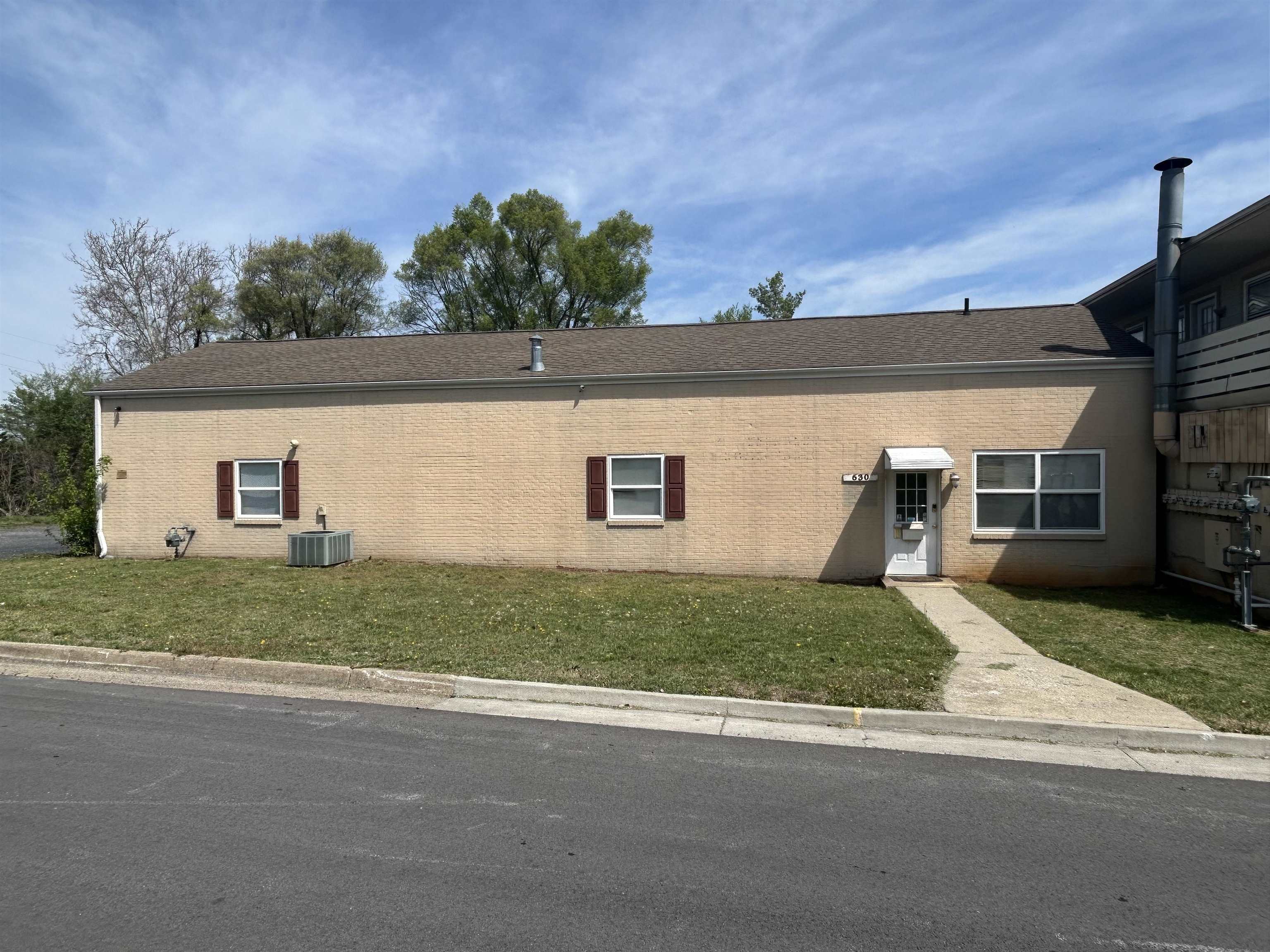 630 CHARLES ST, STAUNTON, Virginia 24401, ,Commercial,630 CHARLES ST,681421 MLS # 681421