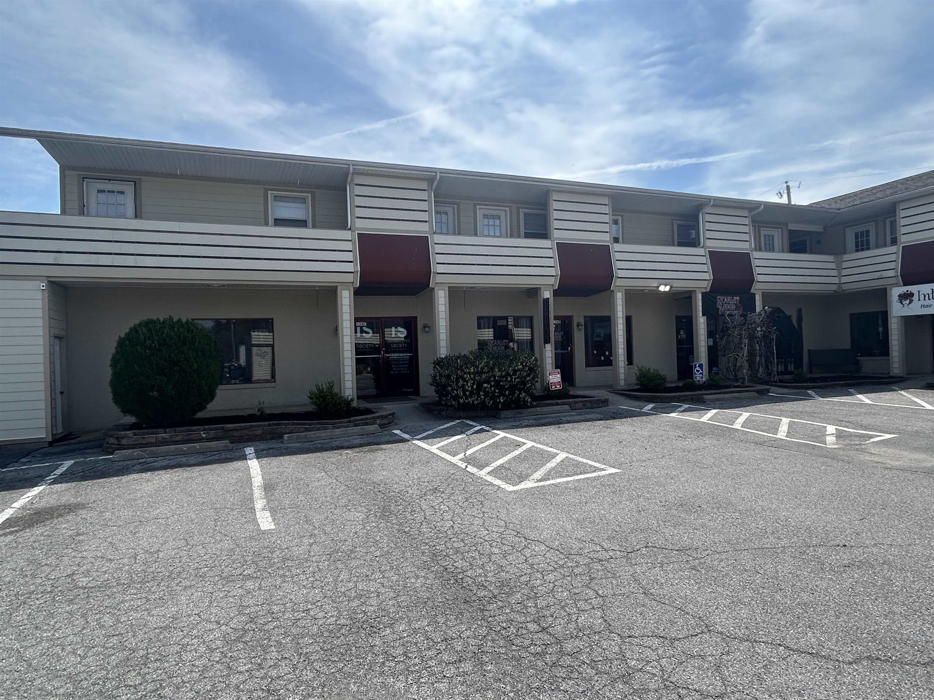 632-634 CHARLES ST, STAUNTON, Virginia 24401, ,Commercial,632-634 CHARLES ST,681423 MLS # 681423