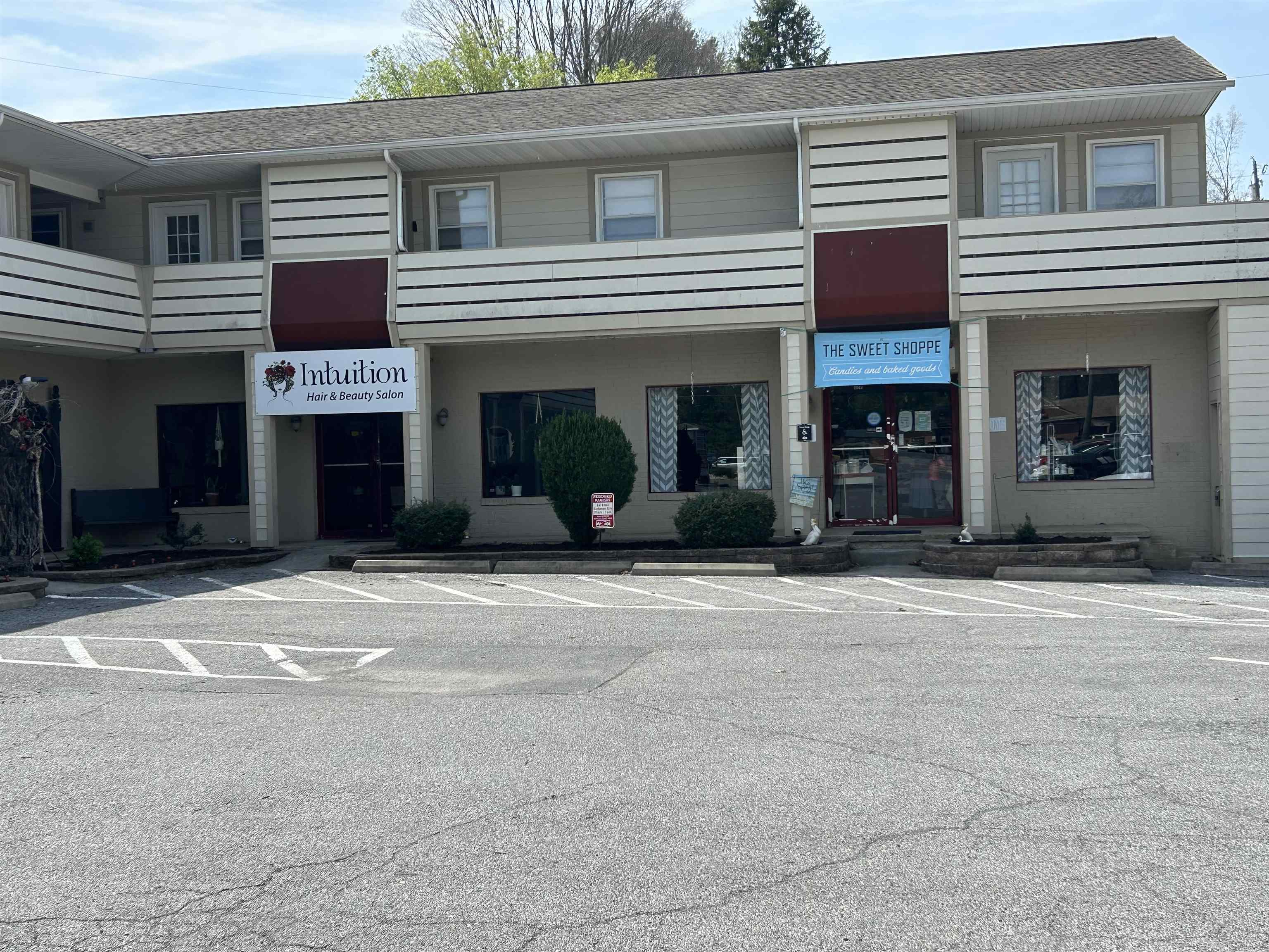 632-634 CHARLES ST, STAUNTON, Virginia 24401, ,Commercial,632-634 CHARLES ST,681423 MLS # 681423