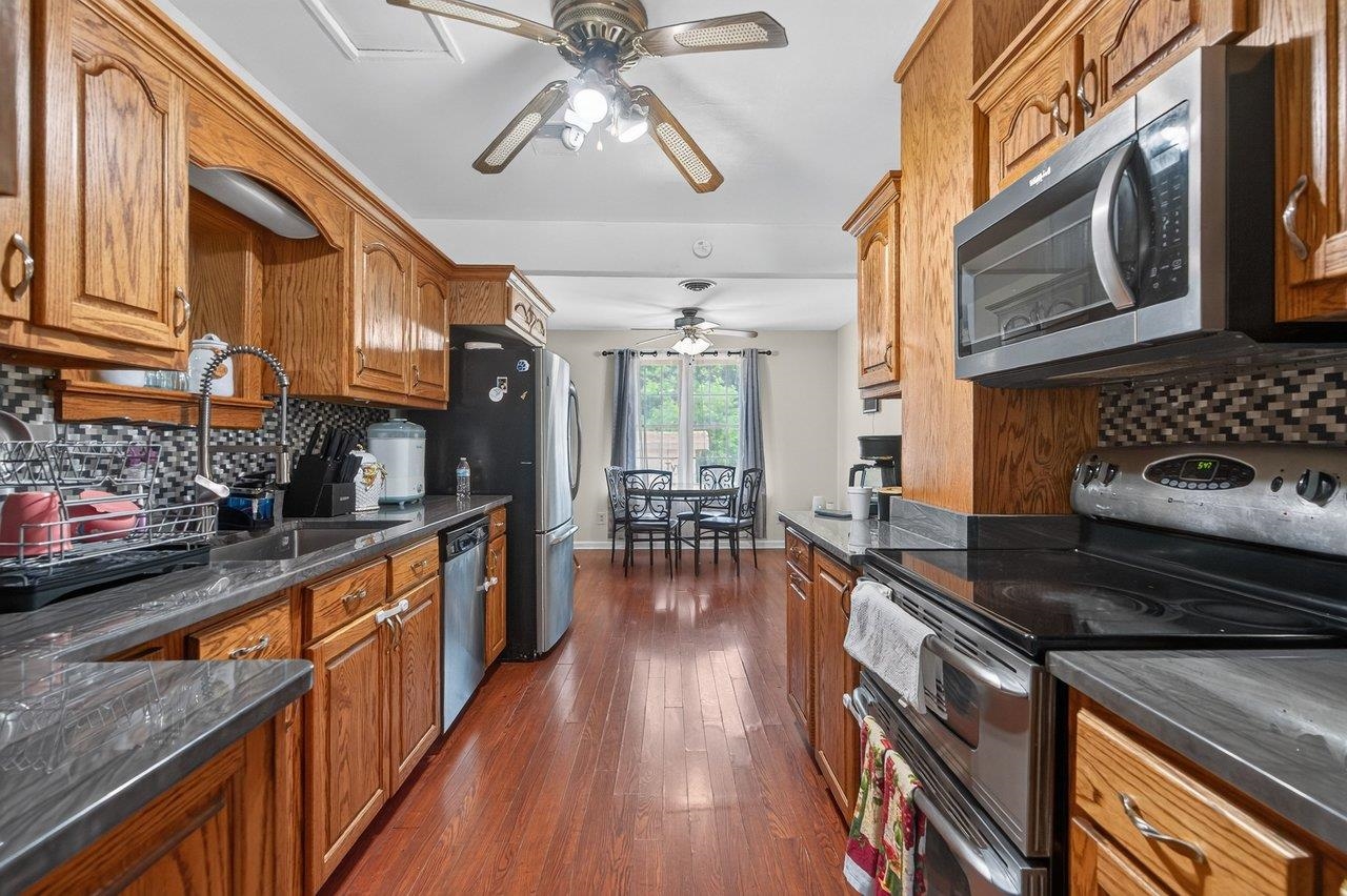 1200 WAHNONA AVE, SHENANDOAH, Virginia 22849, 3 Bedrooms Bedrooms, ,1 BathroomBathrooms,Residential,1200 WAHNONA AVE,679272 MLS # 679272 1200 WAHNONA AVE, SHENANDOAH, Virginia 22849, 3 Bedrooms Bedrooms, ,1 BathroomBathrooms,Residential,1200 WAHNONA AVE,679272 MLS # 679272