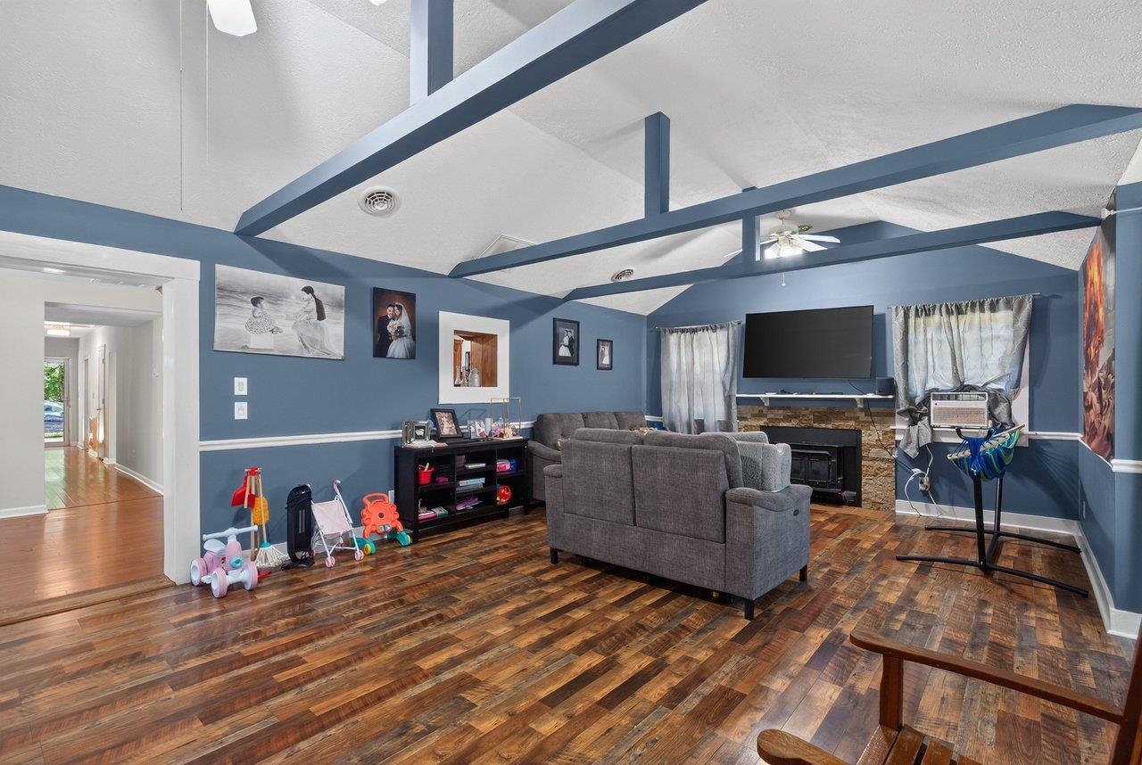 1200 WAHNONA AVE, SHENANDOAH, Virginia 22849, 3 Bedrooms Bedrooms, ,1 BathroomBathrooms,Residential,1200 WAHNONA AVE,679272 MLS # 679272 1200 WAHNONA AVE, SHENANDOAH, Virginia 22849, 3 Bedrooms Bedrooms, ,1 BathroomBathrooms,Residential,1200 WAHNONA AVE,679272 MLS # 679272