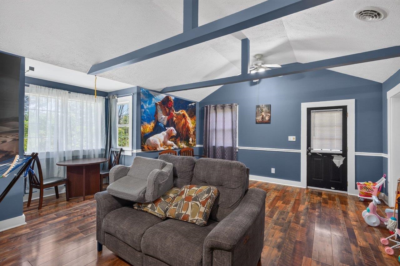 1200 WAHNONA AVE, SHENANDOAH, Virginia 22849, 3 Bedrooms Bedrooms, ,1 BathroomBathrooms,Residential,1200 WAHNONA AVE,679272 MLS # 679272 1200 WAHNONA AVE, SHENANDOAH, Virginia 22849, 3 Bedrooms Bedrooms, ,1 BathroomBathrooms,Residential,1200 WAHNONA AVE,679272 MLS # 679272
