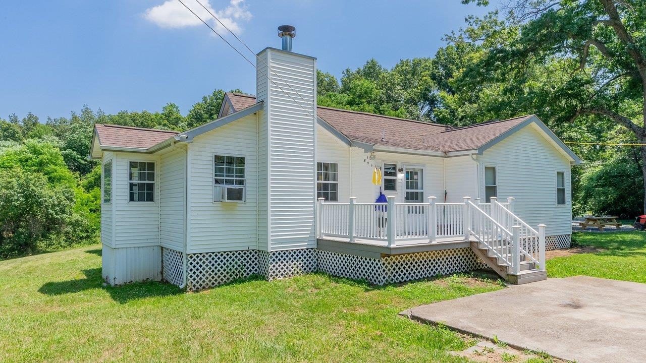 1200 WAHNONA AVE, SHENANDOAH, Virginia 22849, 3 Bedrooms Bedrooms, ,1 BathroomBathrooms,Residential,1200 WAHNONA AVE,679272 MLS # 679272 1200 WAHNONA AVE, SHENANDOAH, Virginia 22849, 3 Bedrooms Bedrooms, ,1 BathroomBathrooms,Residential,1200 WAHNONA AVE,679272 MLS # 679272