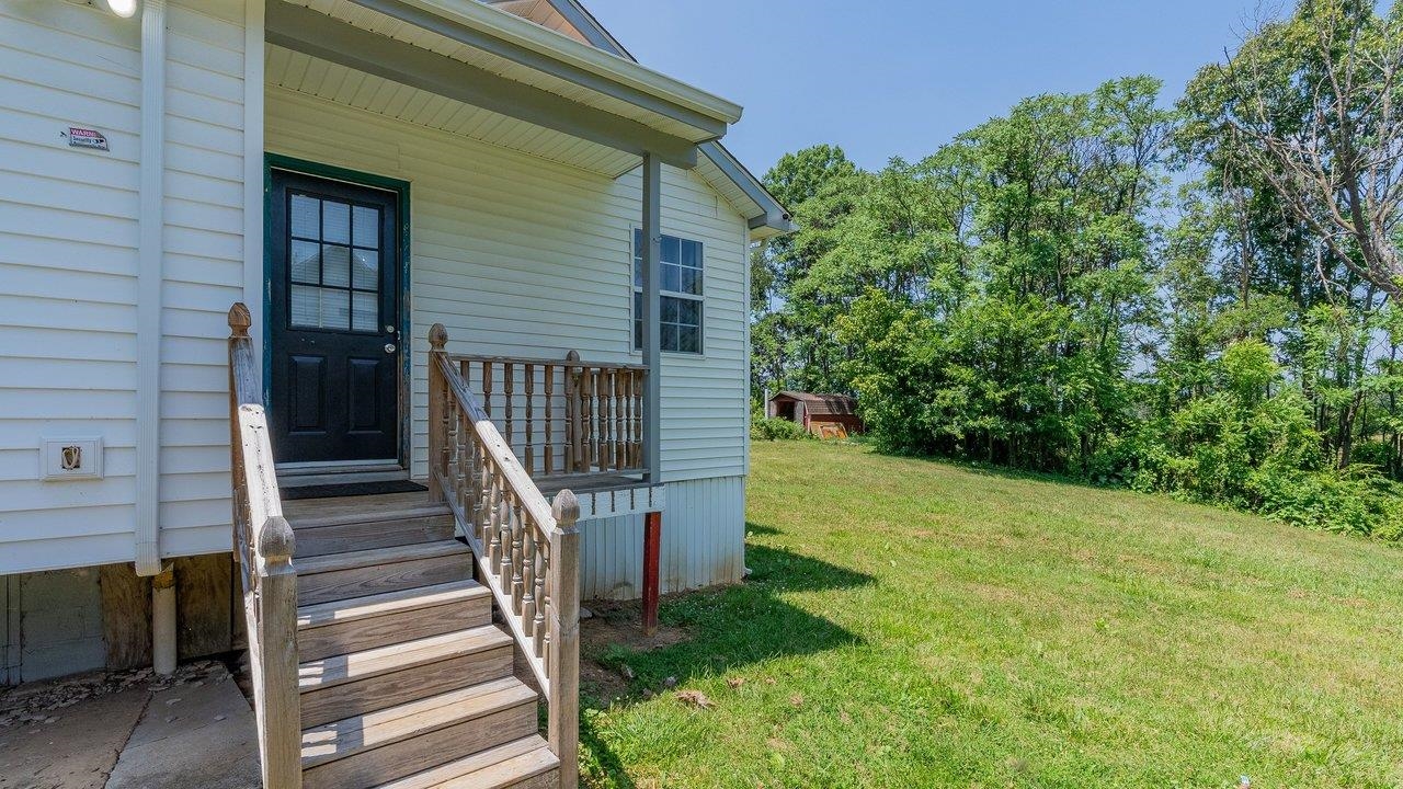 1200 WAHNONA AVE, SHENANDOAH, Virginia 22849, 3 Bedrooms Bedrooms, ,1 BathroomBathrooms,Residential,1200 WAHNONA AVE,679272 MLS # 679272 1200 WAHNONA AVE, SHENANDOAH, Virginia 22849, 3 Bedrooms Bedrooms, ,1 BathroomBathrooms,Residential,1200 WAHNONA AVE,679272 MLS # 679272