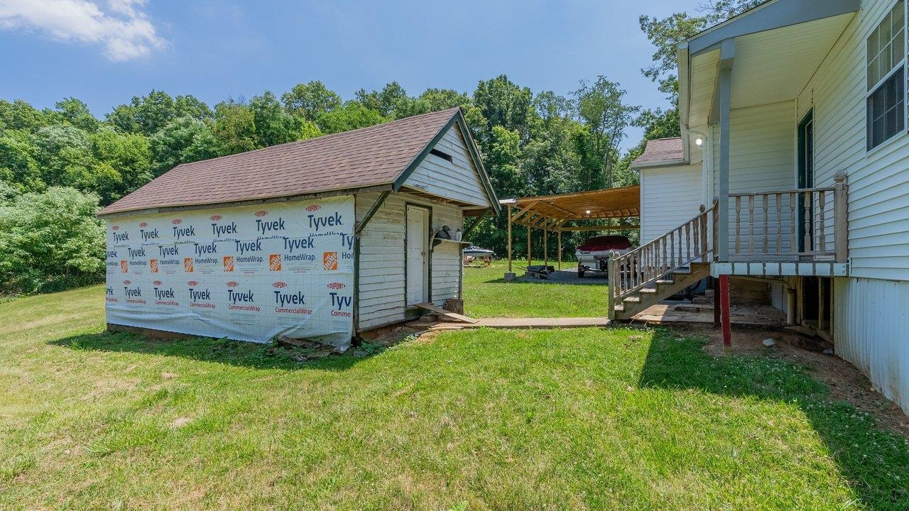 1200 WAHNONA AVE, SHENANDOAH, Virginia 22849, 3 Bedrooms Bedrooms, ,1 BathroomBathrooms,Residential,1200 WAHNONA AVE,679272 MLS # 679272 1200 WAHNONA AVE, SHENANDOAH, Virginia 22849, 3 Bedrooms Bedrooms, ,1 BathroomBathrooms,Residential,1200 WAHNONA AVE,679272 MLS # 679272