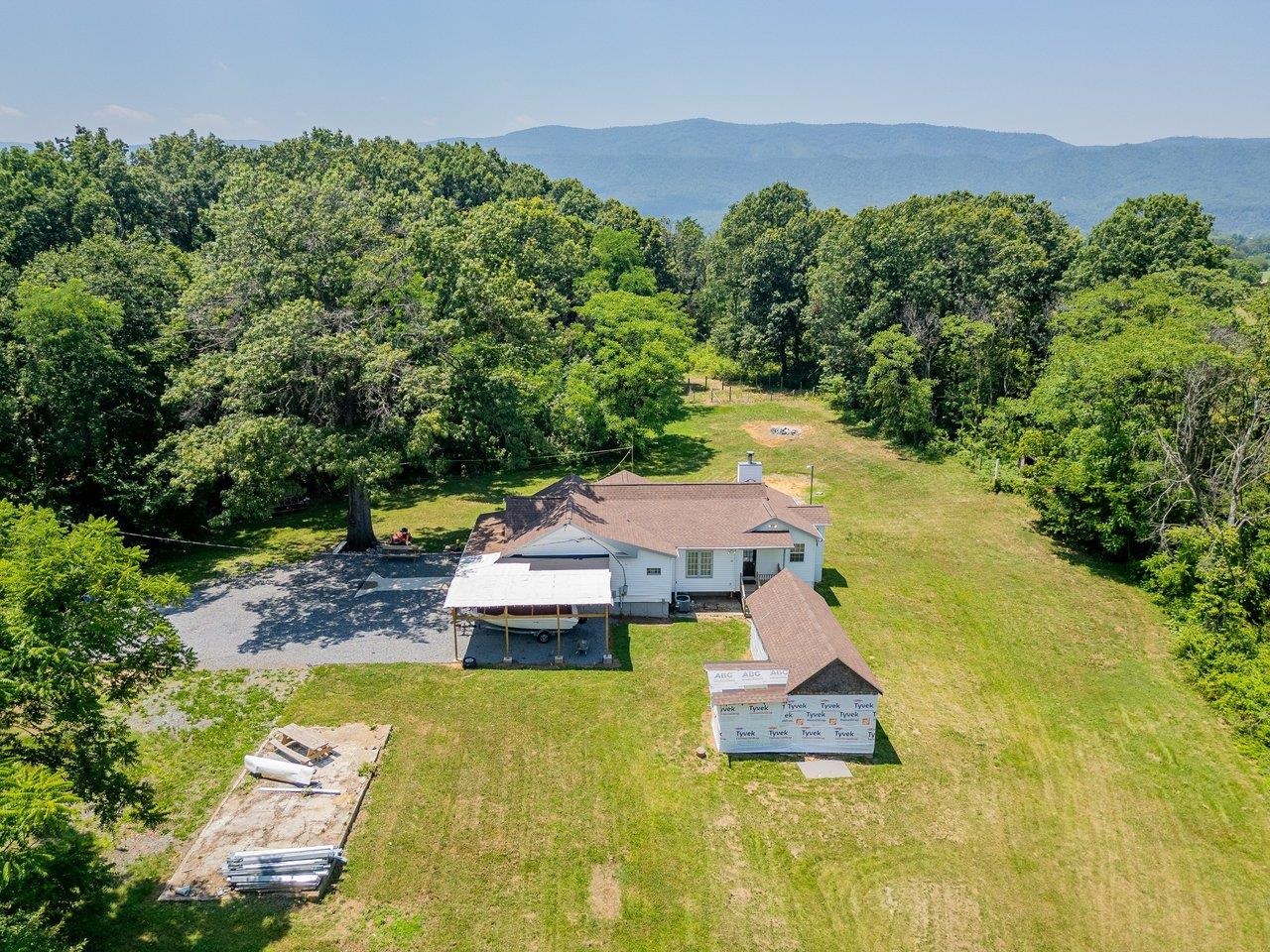 1200 WAHNONA AVE, SHENANDOAH, Virginia 22849, 3 Bedrooms Bedrooms, ,1 BathroomBathrooms,Residential,1200 WAHNONA AVE,679272 MLS # 679272 1200 WAHNONA AVE, SHENANDOAH, Virginia 22849, 3 Bedrooms Bedrooms, ,1 BathroomBathrooms,Residential,1200 WAHNONA AVE,679272 MLS # 679272