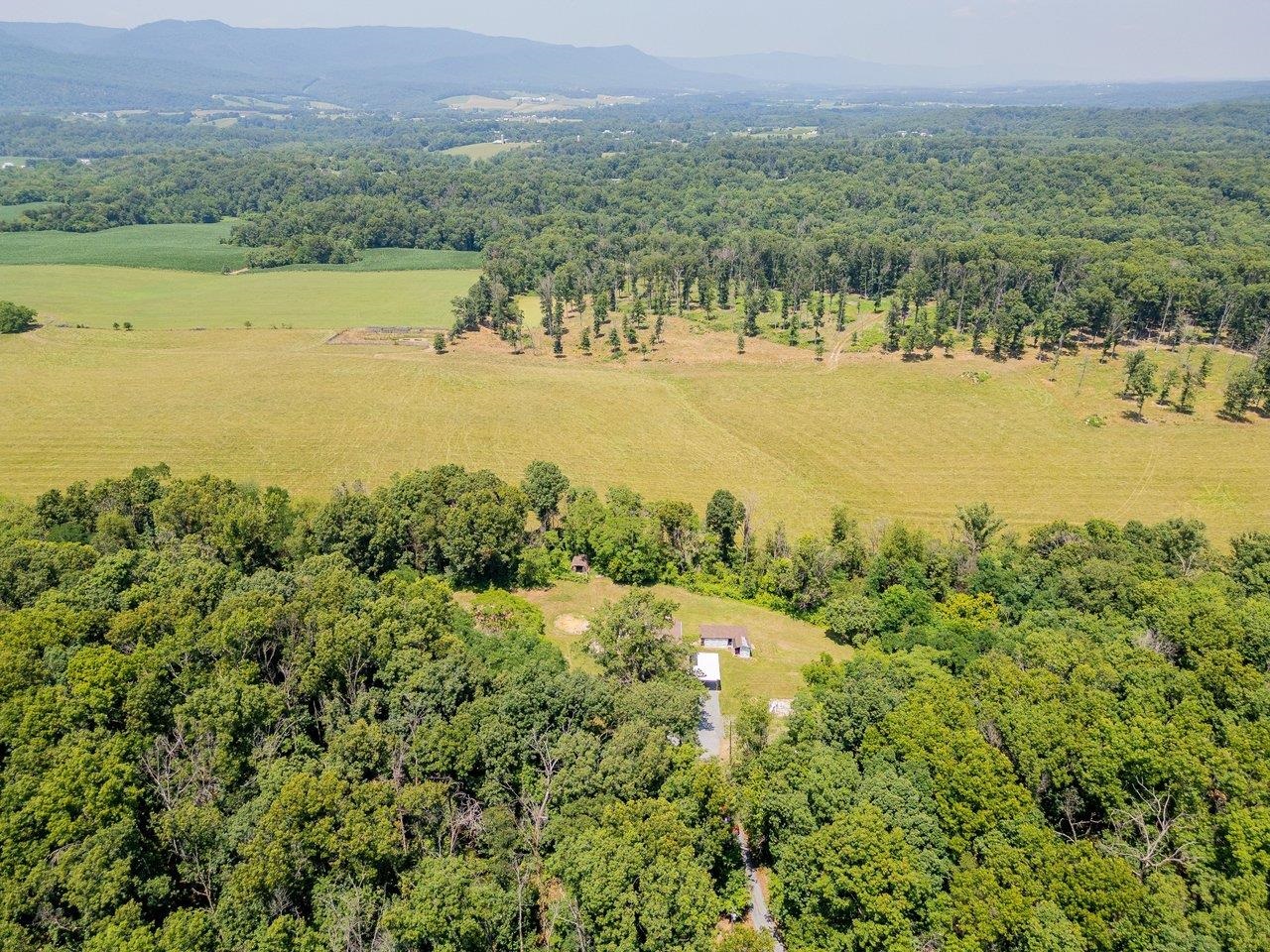 1200 WAHNONA AVE, SHENANDOAH, Virginia 22849, 3 Bedrooms Bedrooms, ,1 BathroomBathrooms,Residential,1200 WAHNONA AVE,679272 MLS # 679272 1200 WAHNONA AVE, SHENANDOAH, Virginia 22849, 3 Bedrooms Bedrooms, ,1 BathroomBathrooms,Residential,1200 WAHNONA AVE,679272 MLS # 679272