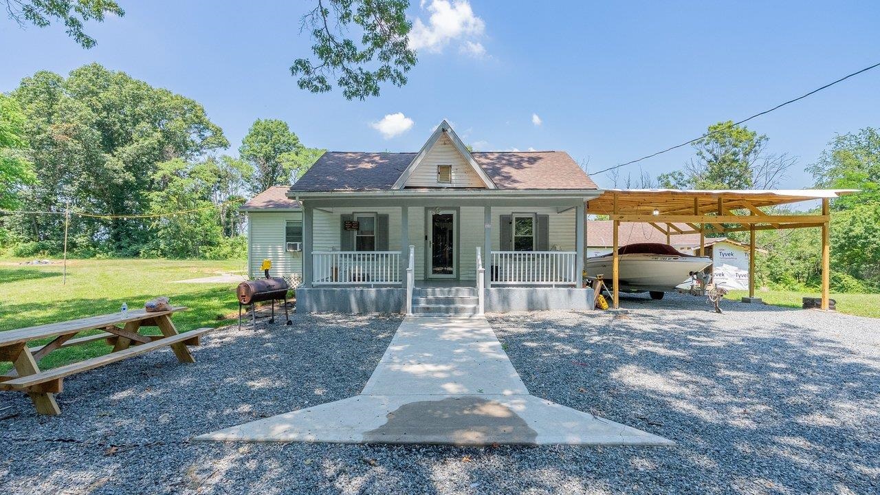 1200 WAHNONA AVE, SHENANDOAH, Virginia 22849, 3 Bedrooms Bedrooms, ,1 BathroomBathrooms,Residential,1200 WAHNONA AVE,679272 MLS # 679272 1200 WAHNONA AVE, SHENANDOAH, Virginia 22849, 3 Bedrooms Bedrooms, ,1 BathroomBathrooms,Residential,1200 WAHNONA AVE,679272 MLS # 679272