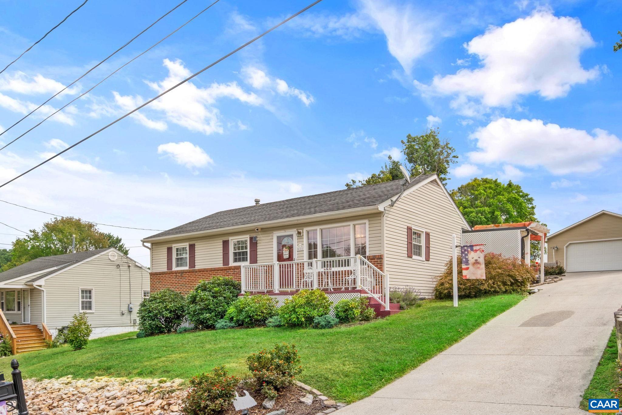 611 A ST, STAUNTON, Virginia 24401, 3 Bedrooms Bedrooms, ,1 BathroomBathrooms,Residential,611 A ST,681407 MLS # 681407