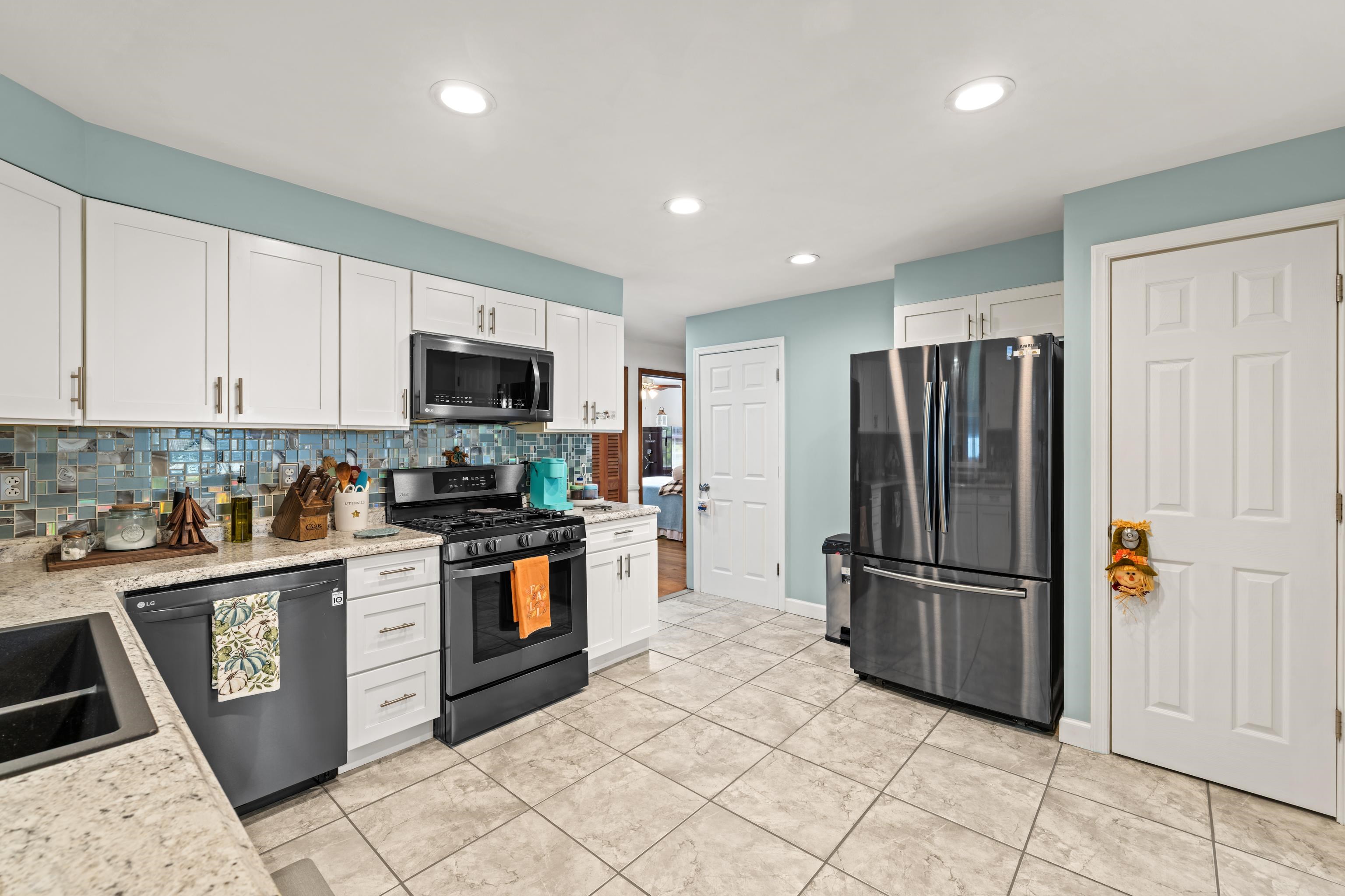 1259 HOWARDSVILLE RD, STAUNTON, Virginia 24401, 4 Bedrooms Bedrooms, ,2 BathroomsBathrooms,Residential,1259 HOWARDSVILLE RD,681418 MLS # 681418 1259 HOWARDSVILLE RD, STAUNTON, Virginia 24401, 4 Bedrooms Bedrooms, ,2 BathroomsBathrooms,Residential,1259 HOWARDSVILLE RD,681418 MLS # 681418