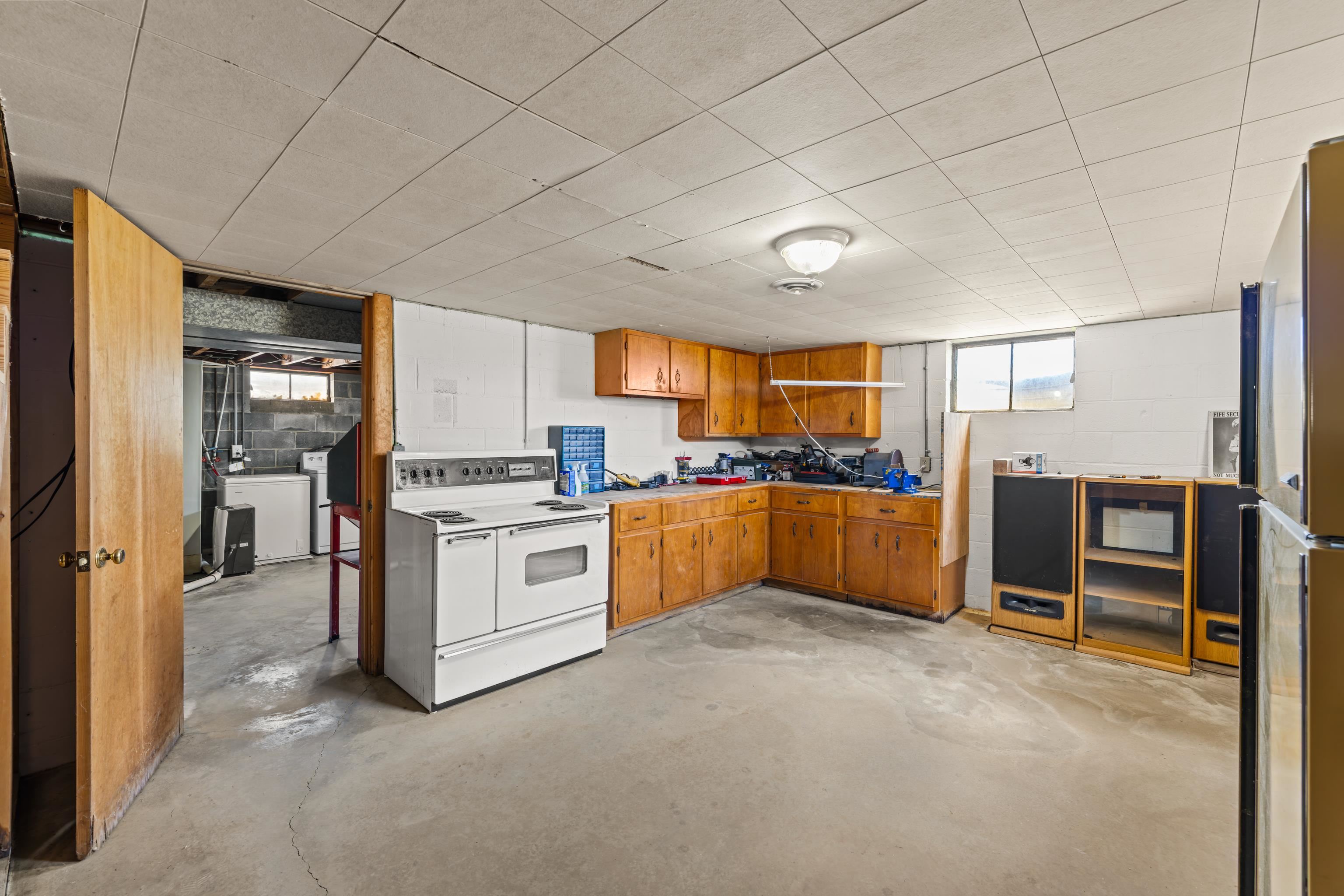 1259 HOWARDSVILLE RD, STAUNTON, Virginia 24401, 4 Bedrooms Bedrooms, ,2 BathroomsBathrooms,Residential,1259 HOWARDSVILLE RD,681418 MLS # 681418 1259 HOWARDSVILLE RD, STAUNTON, Virginia 24401, 4 Bedrooms Bedrooms, ,2 BathroomsBathrooms,Residential,1259 HOWARDSVILLE RD,681418 MLS # 681418