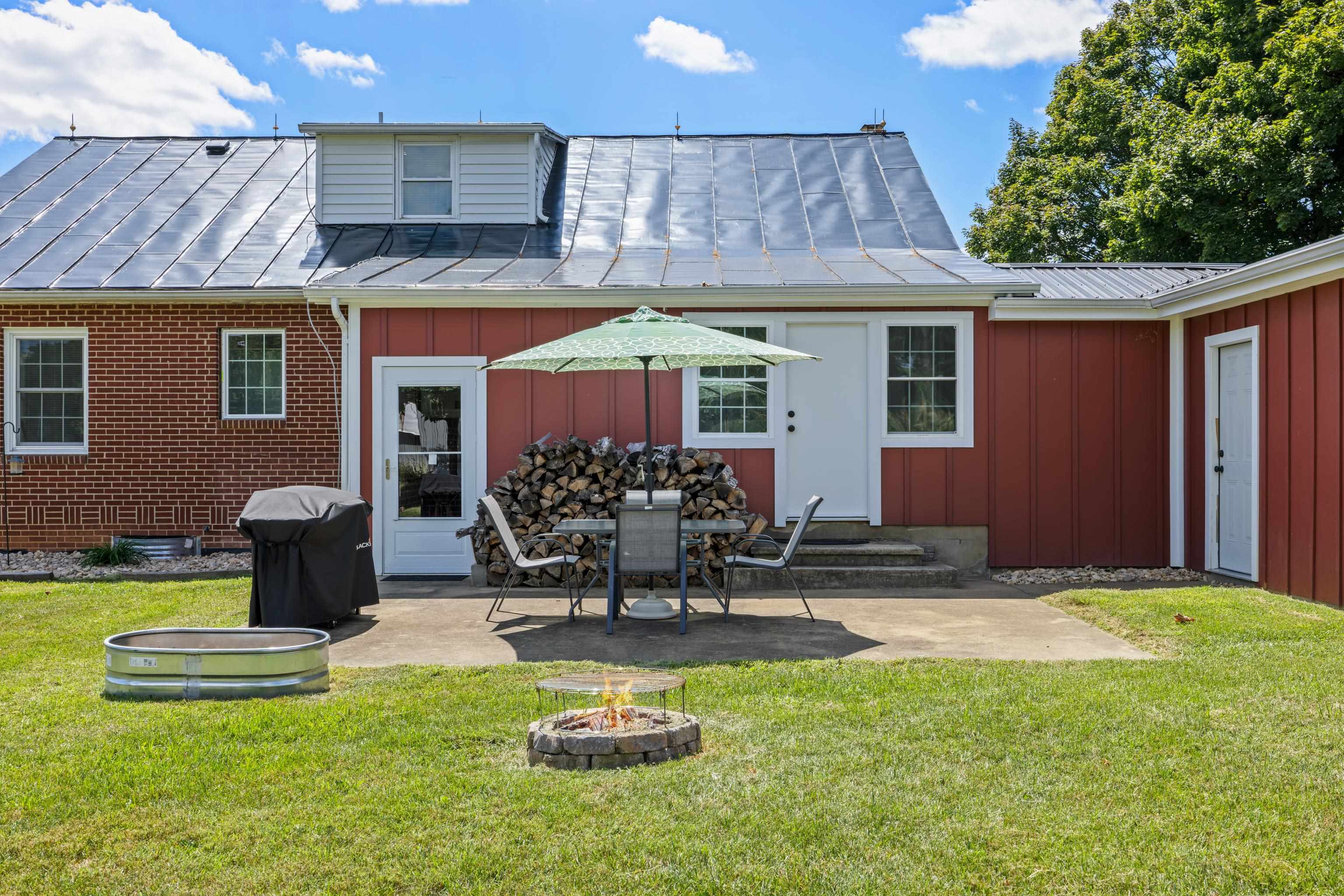 1259 HOWARDSVILLE RD, STAUNTON, Virginia 24401, 4 Bedrooms Bedrooms, ,2 BathroomsBathrooms,Residential,1259 HOWARDSVILLE RD,681418 MLS # 681418 1259 HOWARDSVILLE RD, STAUNTON, Virginia 24401, 4 Bedrooms Bedrooms, ,2 BathroomsBathrooms,Residential,1259 HOWARDSVILLE RD,681418 MLS # 681418