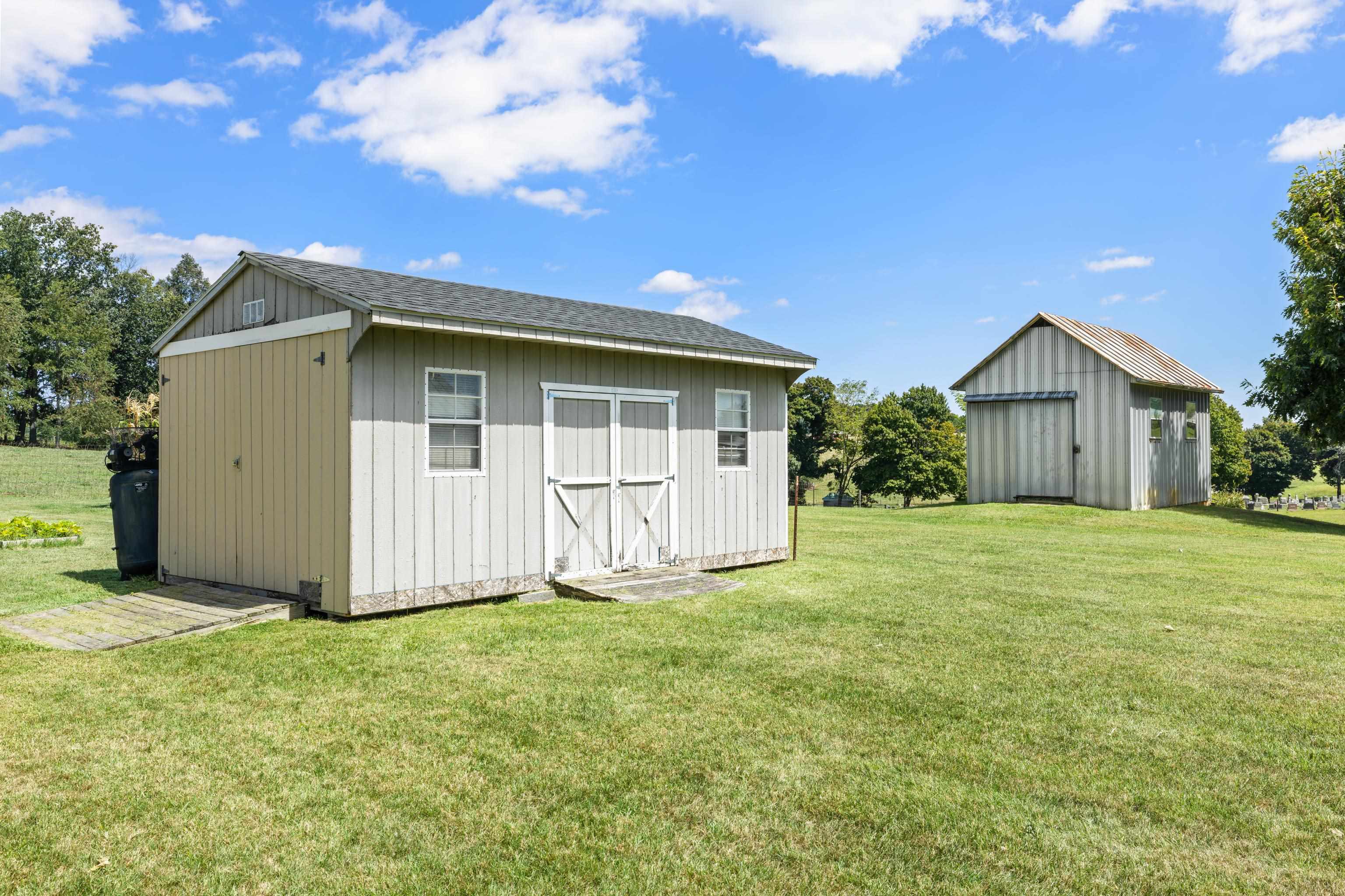 1259 HOWARDSVILLE RD, STAUNTON, Virginia 24401, 4 Bedrooms Bedrooms, ,2 BathroomsBathrooms,Residential,1259 HOWARDSVILLE RD,681418 MLS # 681418 1259 HOWARDSVILLE RD, STAUNTON, Virginia 24401, 4 Bedrooms Bedrooms, ,2 BathroomsBathrooms,Residential,1259 HOWARDSVILLE RD,681418 MLS # 681418