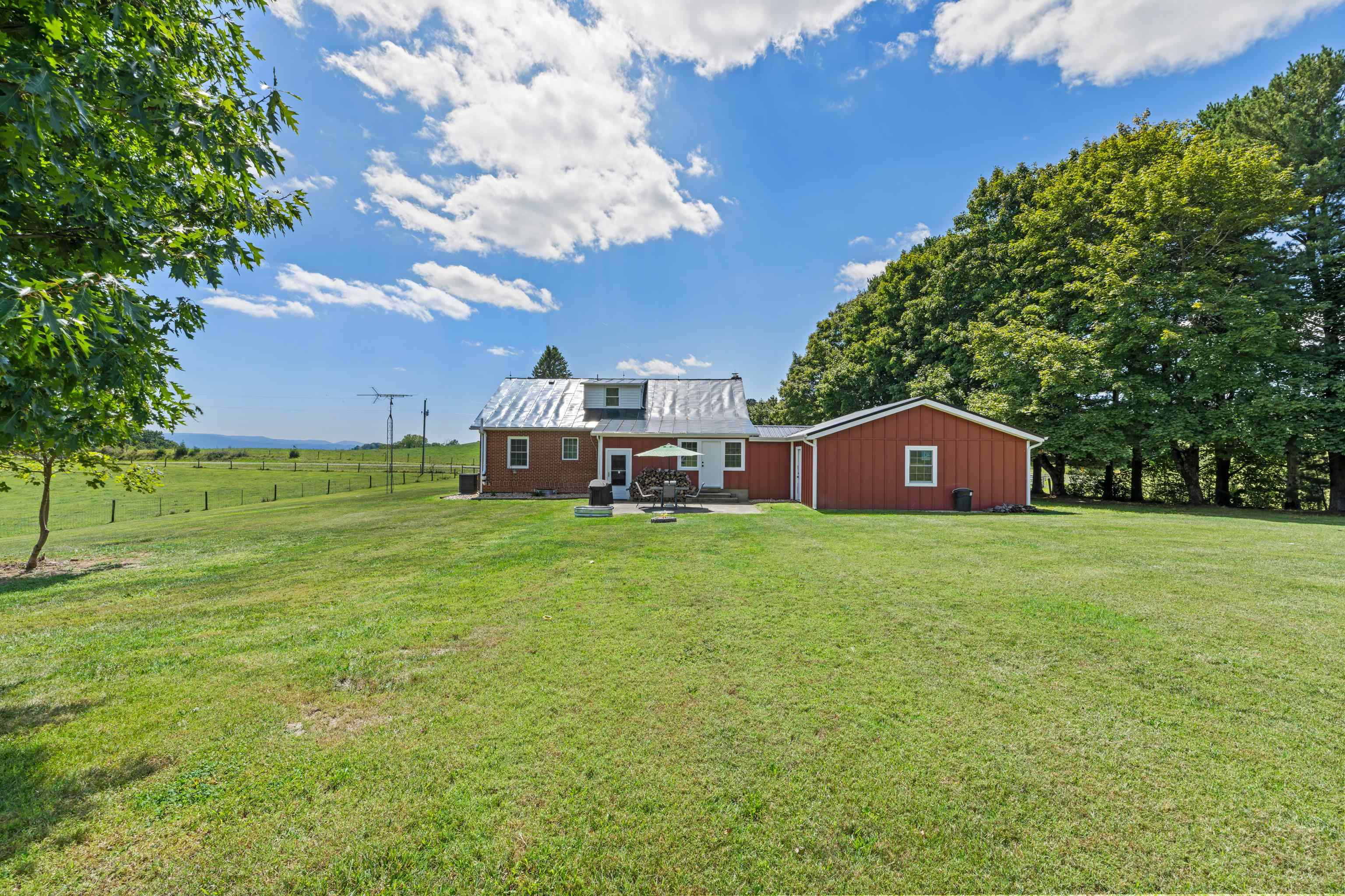 1259 HOWARDSVILLE RD, STAUNTON, Virginia 24401, 4 Bedrooms Bedrooms, ,2 BathroomsBathrooms,Residential,1259 HOWARDSVILLE RD,681418 MLS # 681418 1259 HOWARDSVILLE RD, STAUNTON, Virginia 24401, 4 Bedrooms Bedrooms, ,2 BathroomsBathrooms,Residential,1259 HOWARDSVILLE RD,681418 MLS # 681418