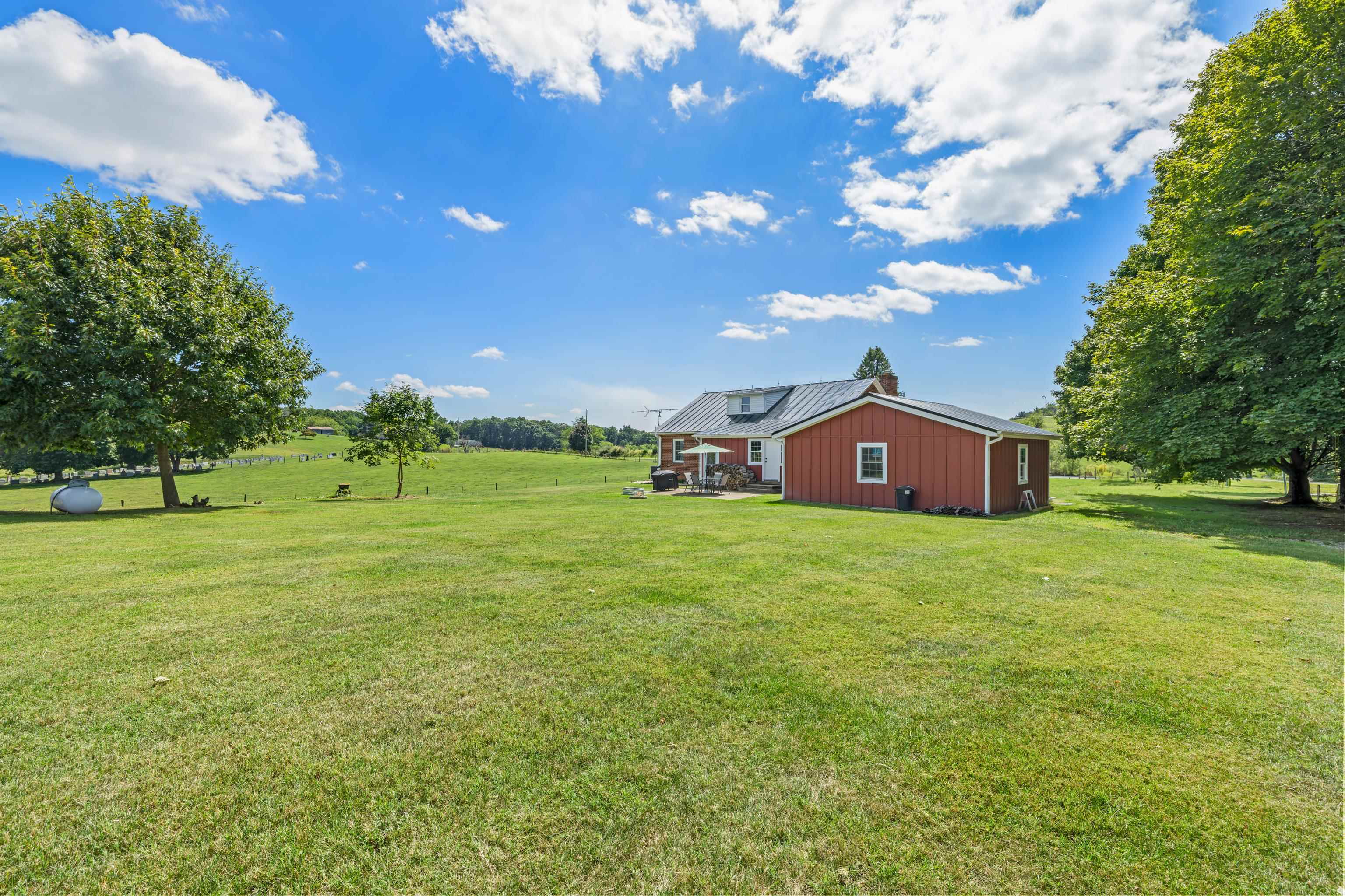 1259 HOWARDSVILLE RD, STAUNTON, Virginia 24401, 4 Bedrooms Bedrooms, ,2 BathroomsBathrooms,Residential,1259 HOWARDSVILLE RD,681418 MLS # 681418 1259 HOWARDSVILLE RD, STAUNTON, Virginia 24401, 4 Bedrooms Bedrooms, ,2 BathroomsBathrooms,Residential,1259 HOWARDSVILLE RD,681418 MLS # 681418