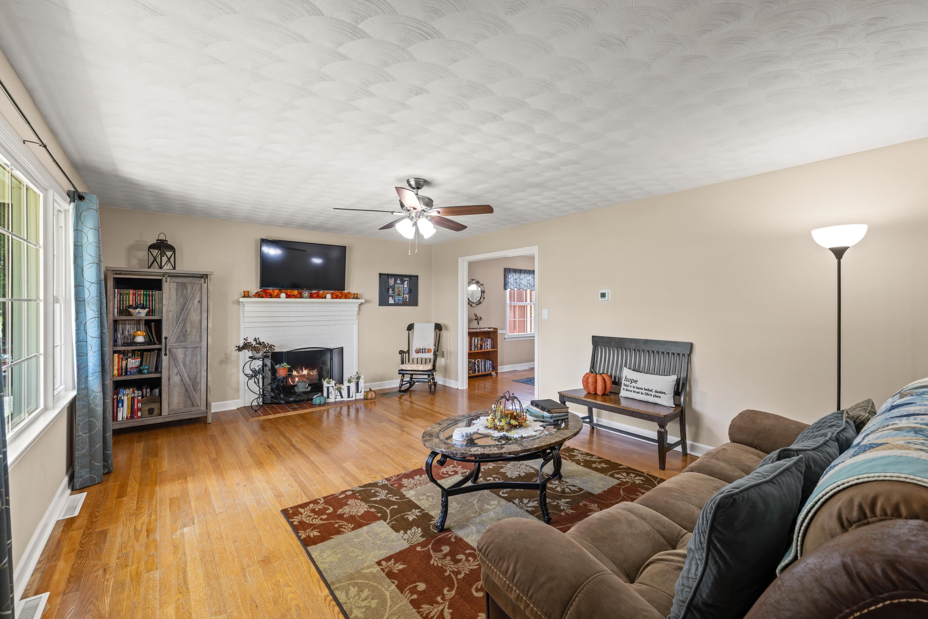 1259 HOWARDSVILLE RD, STAUNTON, Virginia 24401, 4 Bedrooms Bedrooms, ,2 BathroomsBathrooms,Residential,1259 HOWARDSVILLE RD,681418 MLS # 681418 1259 HOWARDSVILLE RD, STAUNTON, Virginia 24401, 4 Bedrooms Bedrooms, ,2 BathroomsBathrooms,Residential,1259 HOWARDSVILLE RD,681418 MLS # 681418