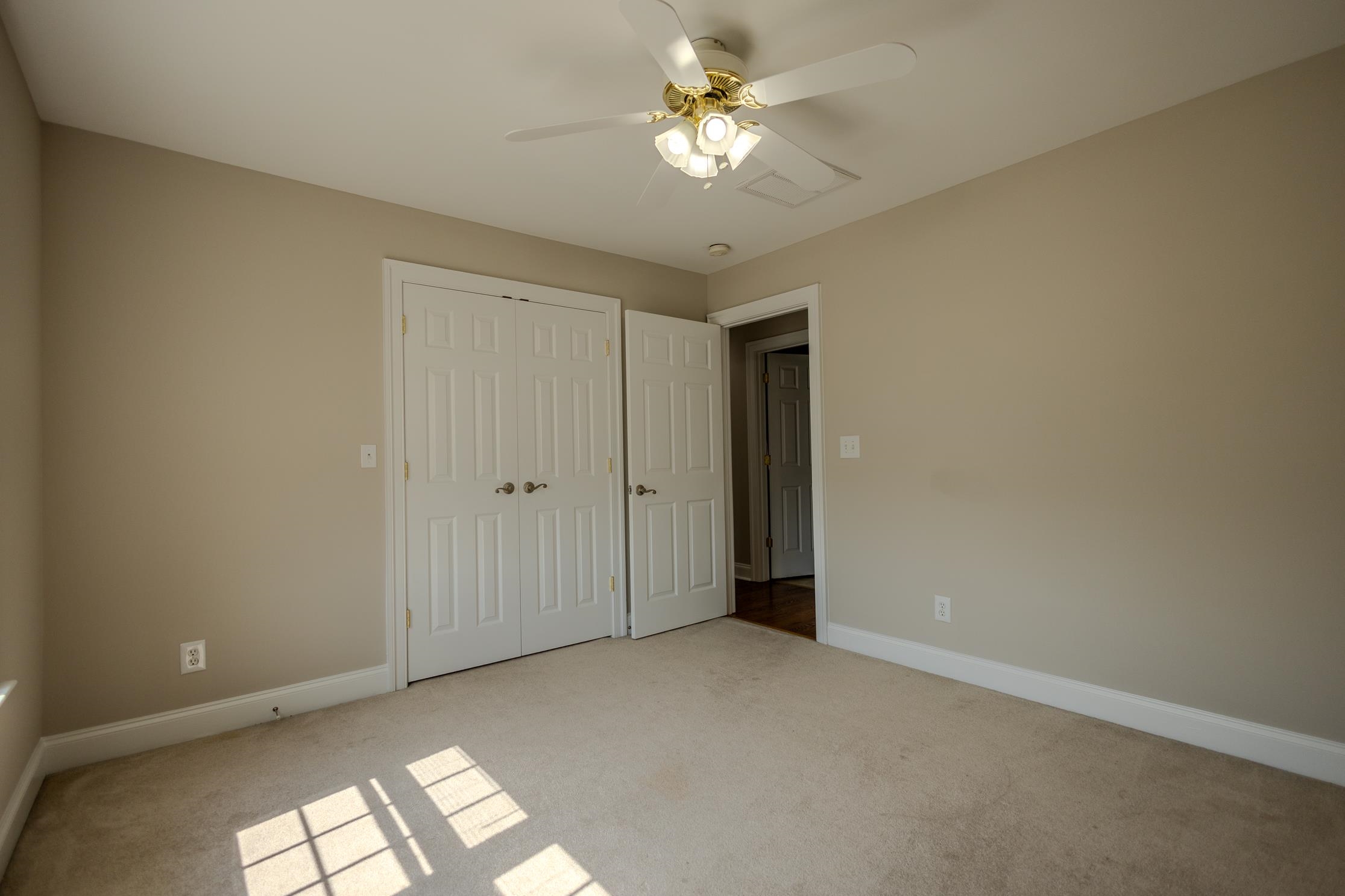 299 E WINDSOR DR, FISHERSVILLE, Virginia 22939, 5 Bedrooms Bedrooms, ,4 BathroomsBathrooms,Residential,299 E WINDSOR DR,681439 MLS # 681439 299 E WINDSOR DR, FISHERSVILLE, Virginia 22939, 5 Bedrooms Bedrooms, ,4 BathroomsBathrooms,Residential,299 E WINDSOR DR,681439 MLS # 681439