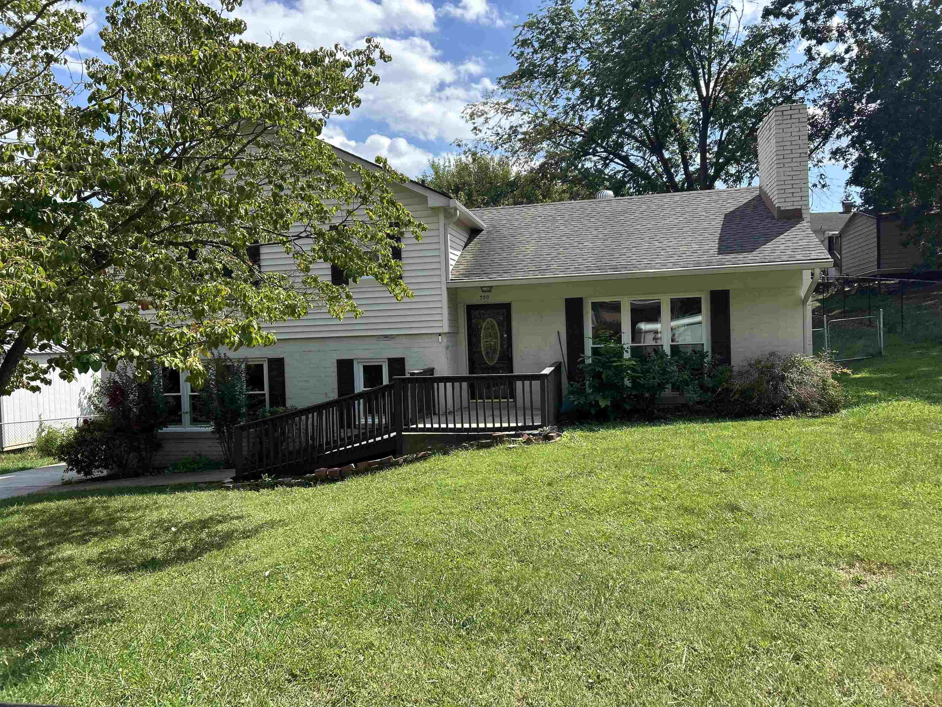 300 NORWOOD RD, STAUNTON, Virginia 24401, 3 Bedrooms Bedrooms, ,2 BathroomsBathrooms,Residential,300 NORWOOD RD,681444 MLS # 681444 300 NORWOOD RD, STAUNTON, Virginia 24401, 3 Bedrooms Bedrooms, ,2 BathroomsBathrooms,Residential,300 NORWOOD RD,681444 MLS # 681444