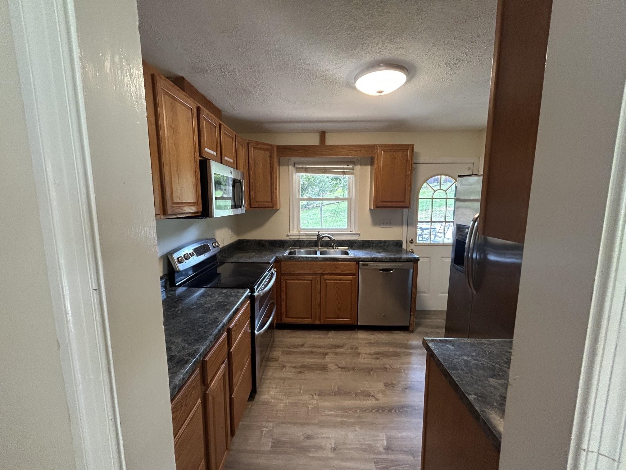 300 NORWOOD RD, STAUNTON, Virginia 24401, 3 Bedrooms Bedrooms, ,2 BathroomsBathrooms,Residential,300 NORWOOD RD,681444 MLS # 681444 300 NORWOOD RD, STAUNTON, Virginia 24401, 3 Bedrooms Bedrooms, ,2 BathroomsBathrooms,Residential,300 NORWOOD RD,681444 MLS # 681444
