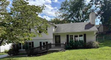 300 NORWOOD RD, STAUNTON, Virginia 24401, 3 Bedrooms Bedrooms, ,2 BathroomsBathrooms,Residential,300 NORWOOD RD,681444 MLS # 681444