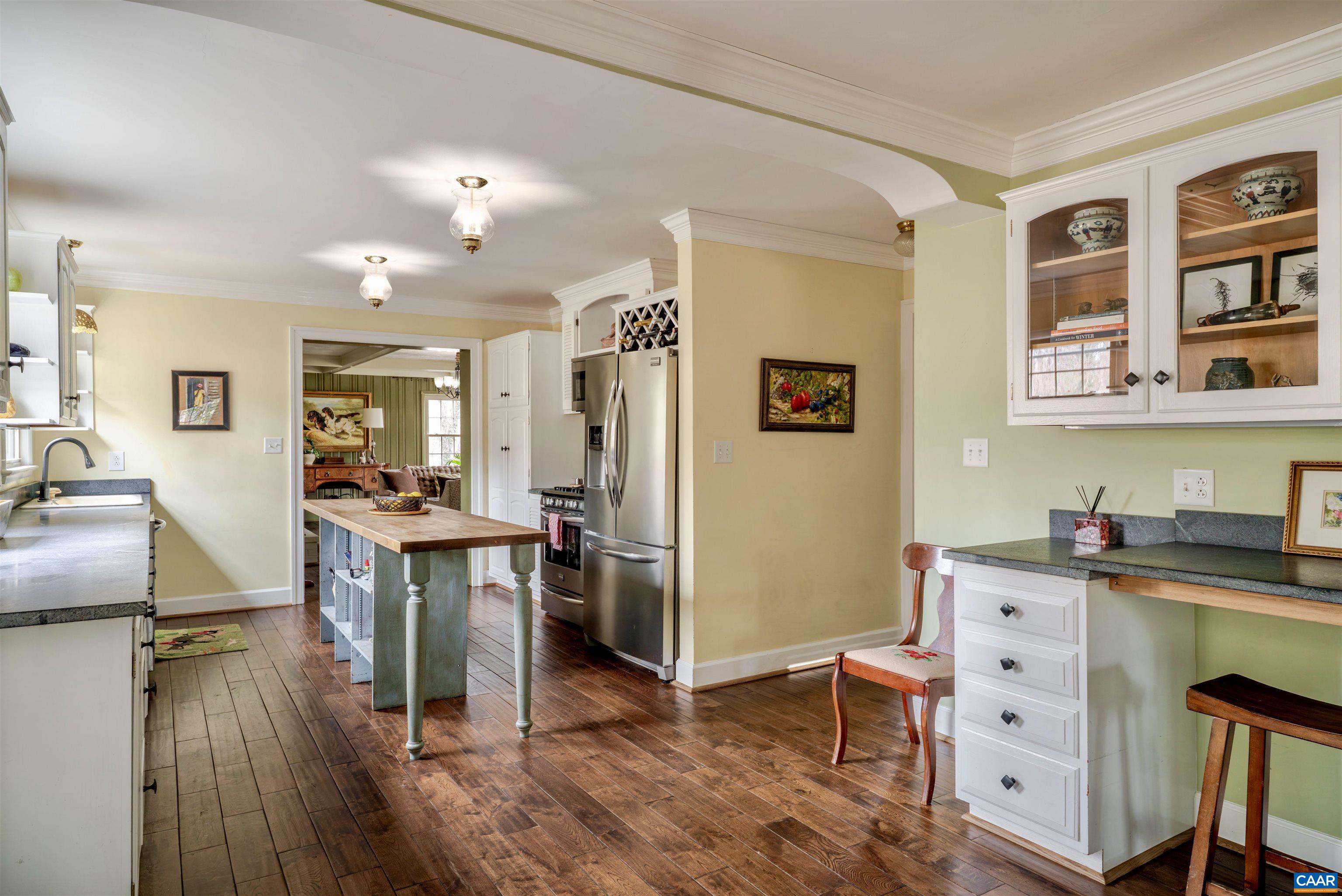 21 DEER PATH, CHARLOTTESVILLE, Virginia 22903, 5 Bedrooms Bedrooms, ,3 BathroomsBathrooms,Residential,21 DEER PATH,681306 MLS # 681306 21 DEER PATH, CHARLOTTESVILLE, Virginia 22903, 5 Bedrooms Bedrooms, ,3 BathroomsBathrooms,Residential,21 DEER PATH,681306 MLS # 681306