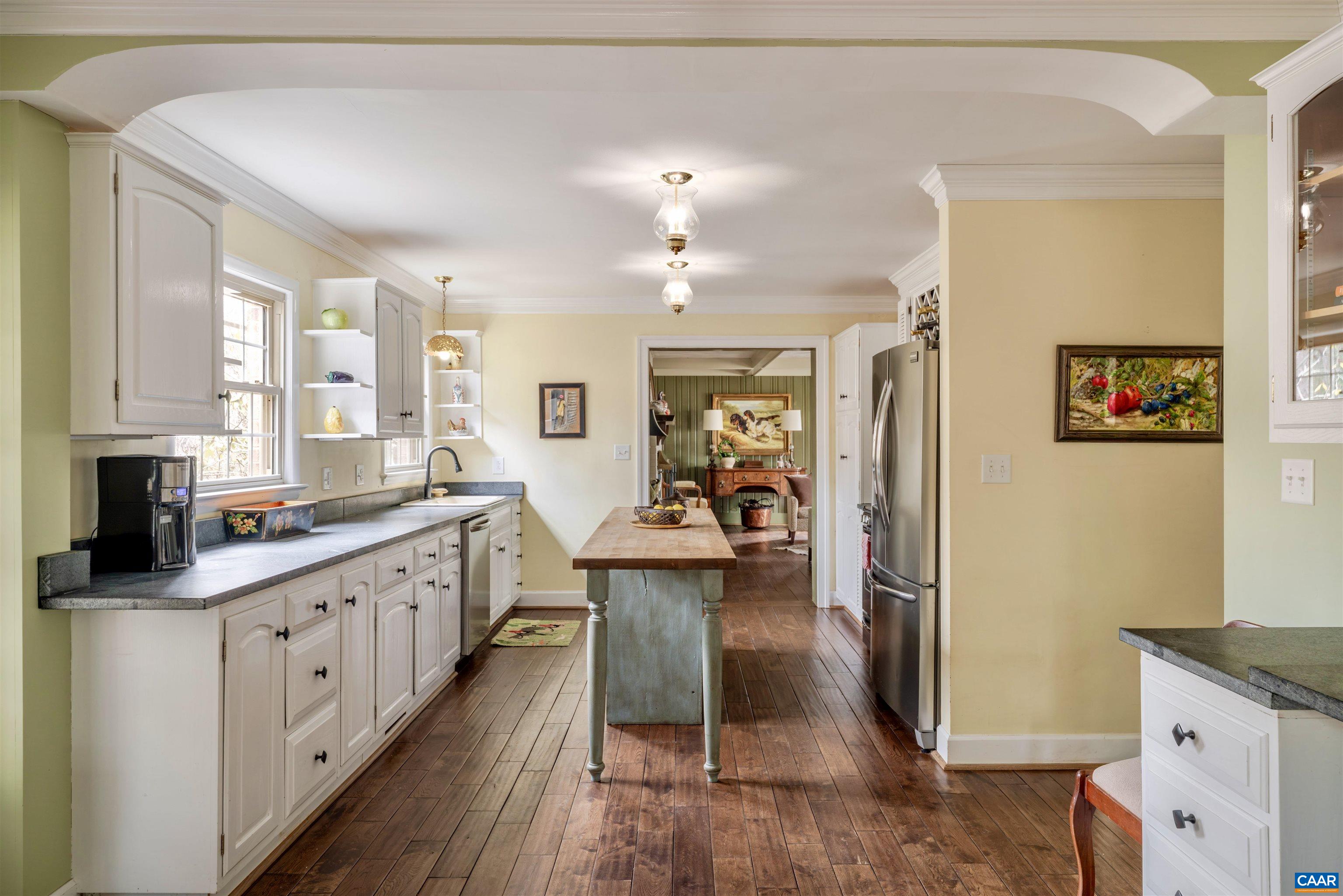 21 DEER PATH, CHARLOTTESVILLE, Virginia 22903, 5 Bedrooms Bedrooms, ,3 BathroomsBathrooms,Residential,21 DEER PATH,681306 MLS # 681306 21 DEER PATH, CHARLOTTESVILLE, Virginia 22903, 5 Bedrooms Bedrooms, ,3 BathroomsBathrooms,Residential,21 DEER PATH,681306 MLS # 681306