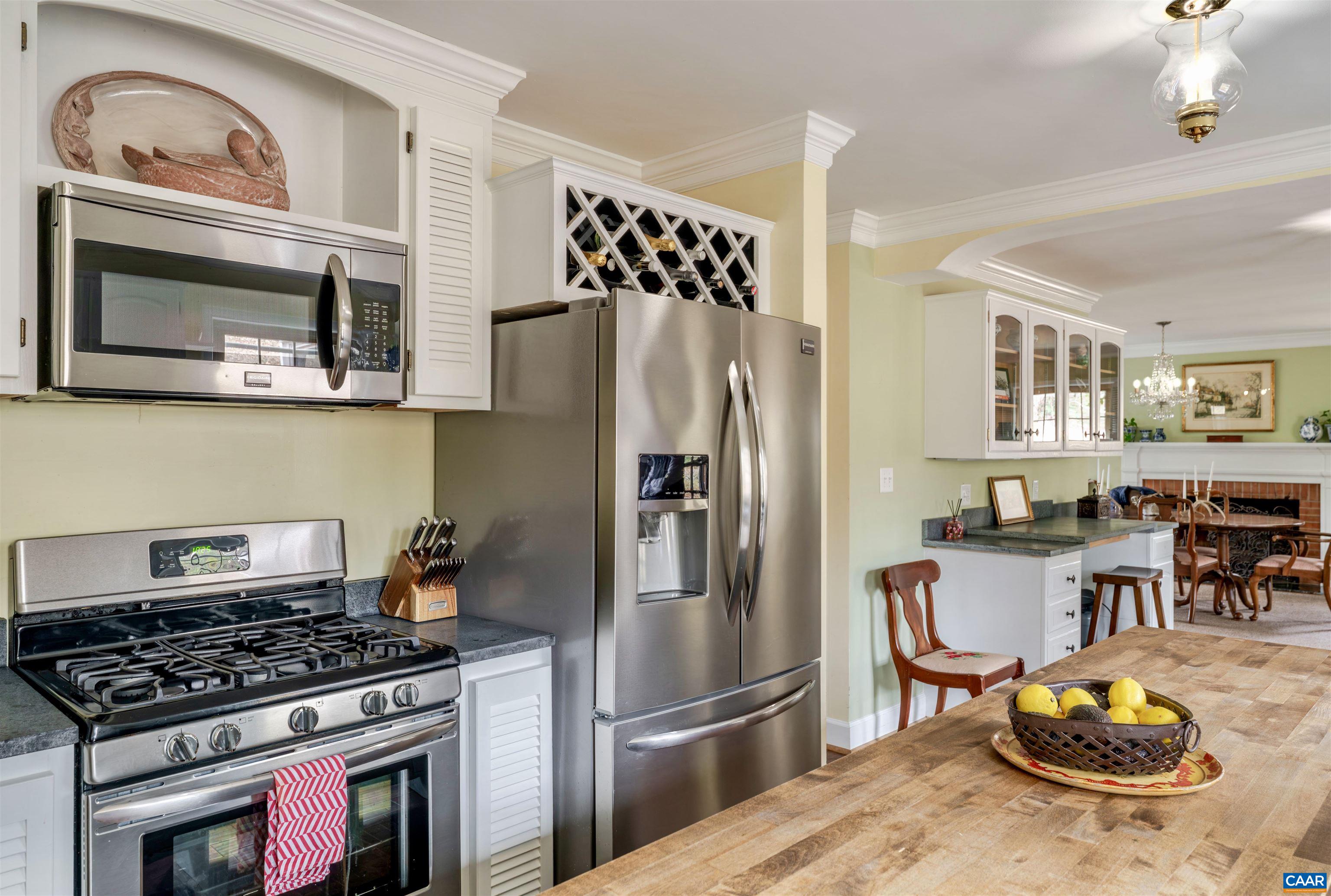 21 DEER PATH, CHARLOTTESVILLE, Virginia 22903, 5 Bedrooms Bedrooms, ,3 BathroomsBathrooms,Residential,21 DEER PATH,681306 MLS # 681306 21 DEER PATH, CHARLOTTESVILLE, Virginia 22903, 5 Bedrooms Bedrooms, ,3 BathroomsBathrooms,Residential,21 DEER PATH,681306 MLS # 681306