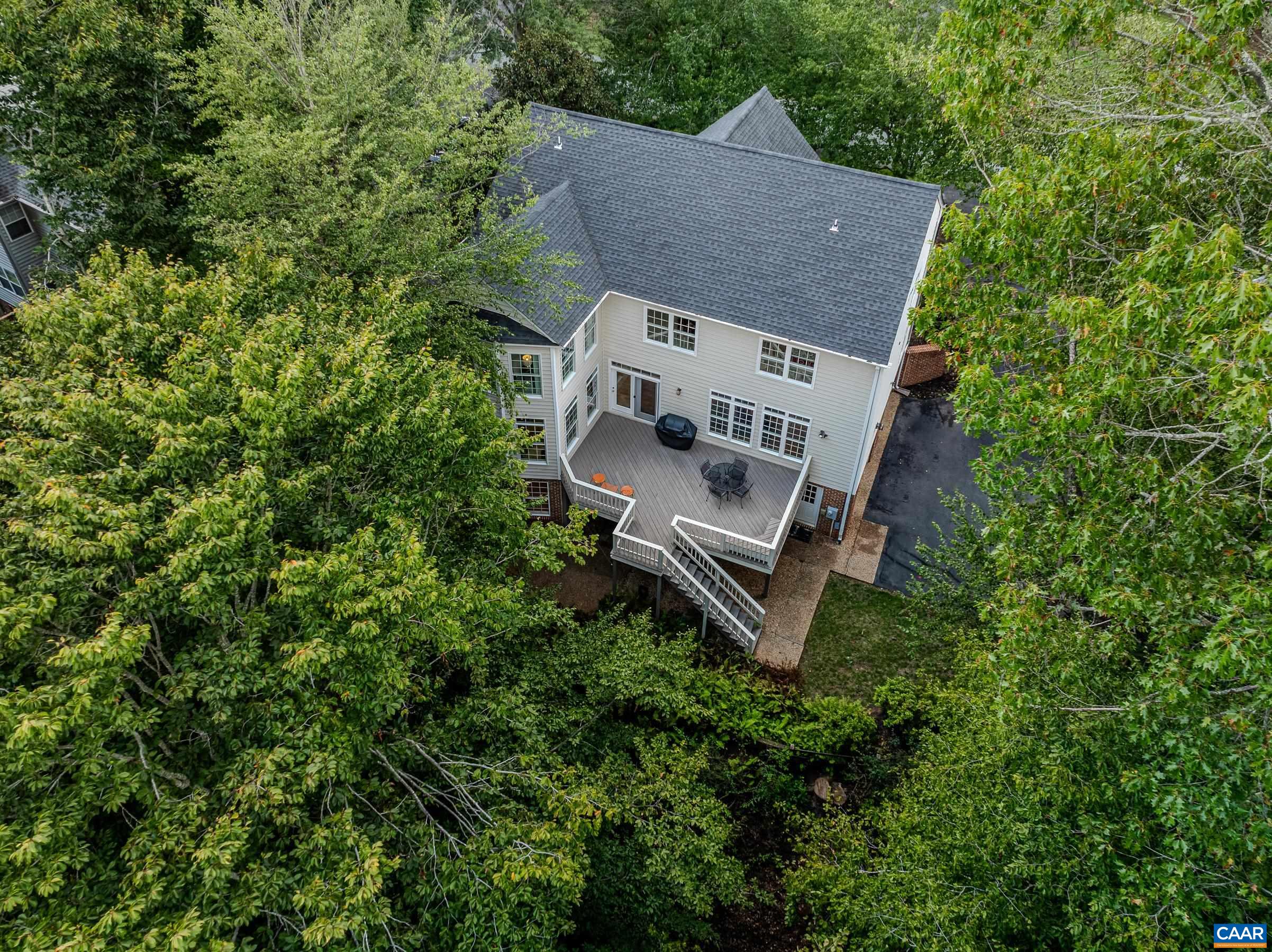 Private backyard surrounded by trees! Private backyard surrounded by trees!