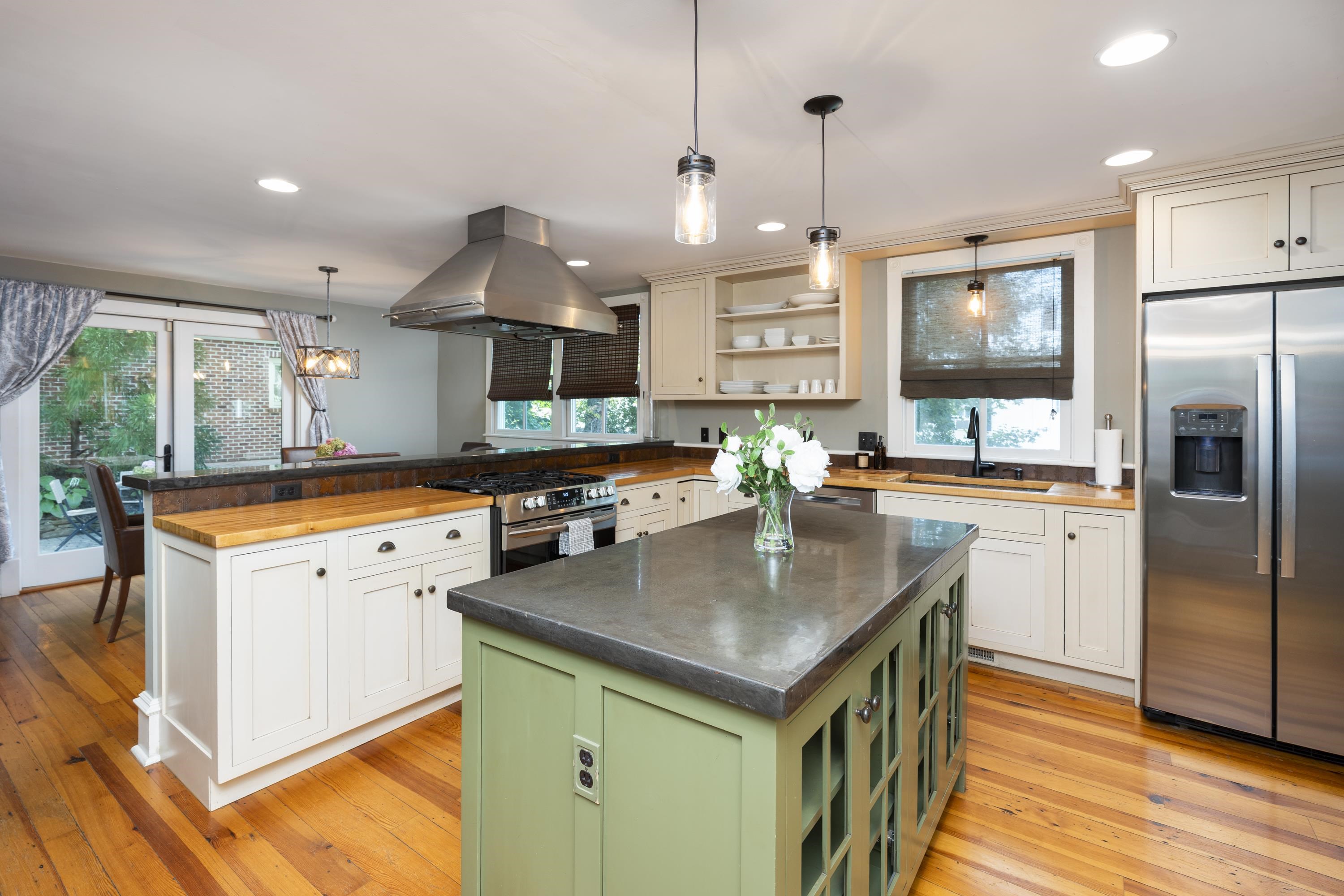 118 PROSPECT ST, STAUNTON, Virginia 24401, 3 Bedrooms Bedrooms, ,2 BathroomsBathrooms,Residential,118 PROSPECT ST,681446 MLS # 681446