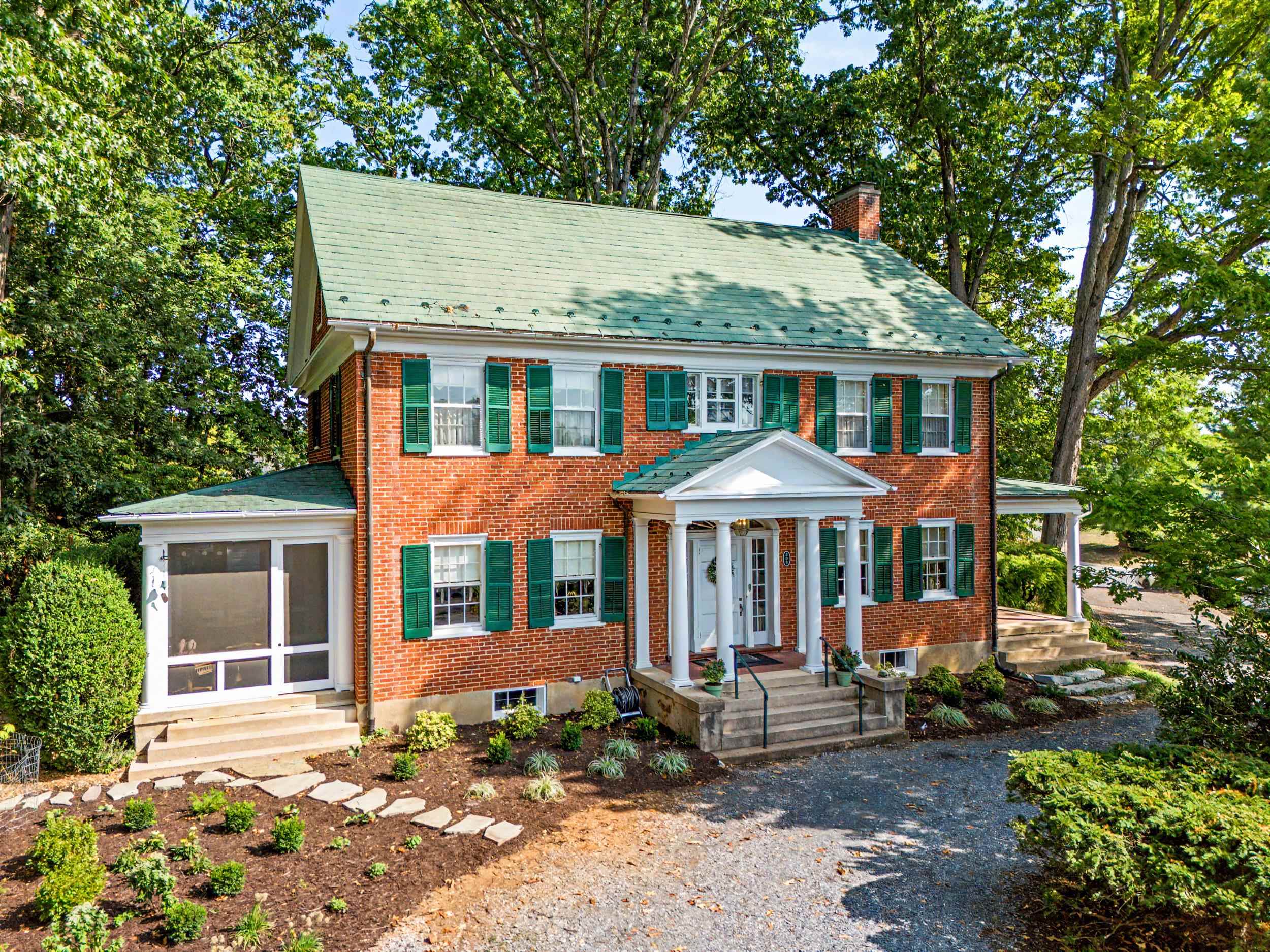 200 FOREST RIDGE RD, STAUNTON, Virginia 24401, 4 Bedrooms Bedrooms, ,2 BathroomsBathrooms,Residential,200 FOREST RIDGE RD,681456 MLS # 681456 200 FOREST RIDGE RD, STAUNTON, Virginia 24401, 4 Bedrooms Bedrooms, ,2 BathroomsBathrooms,Residential,200 FOREST RIDGE RD,681456 MLS # 681456