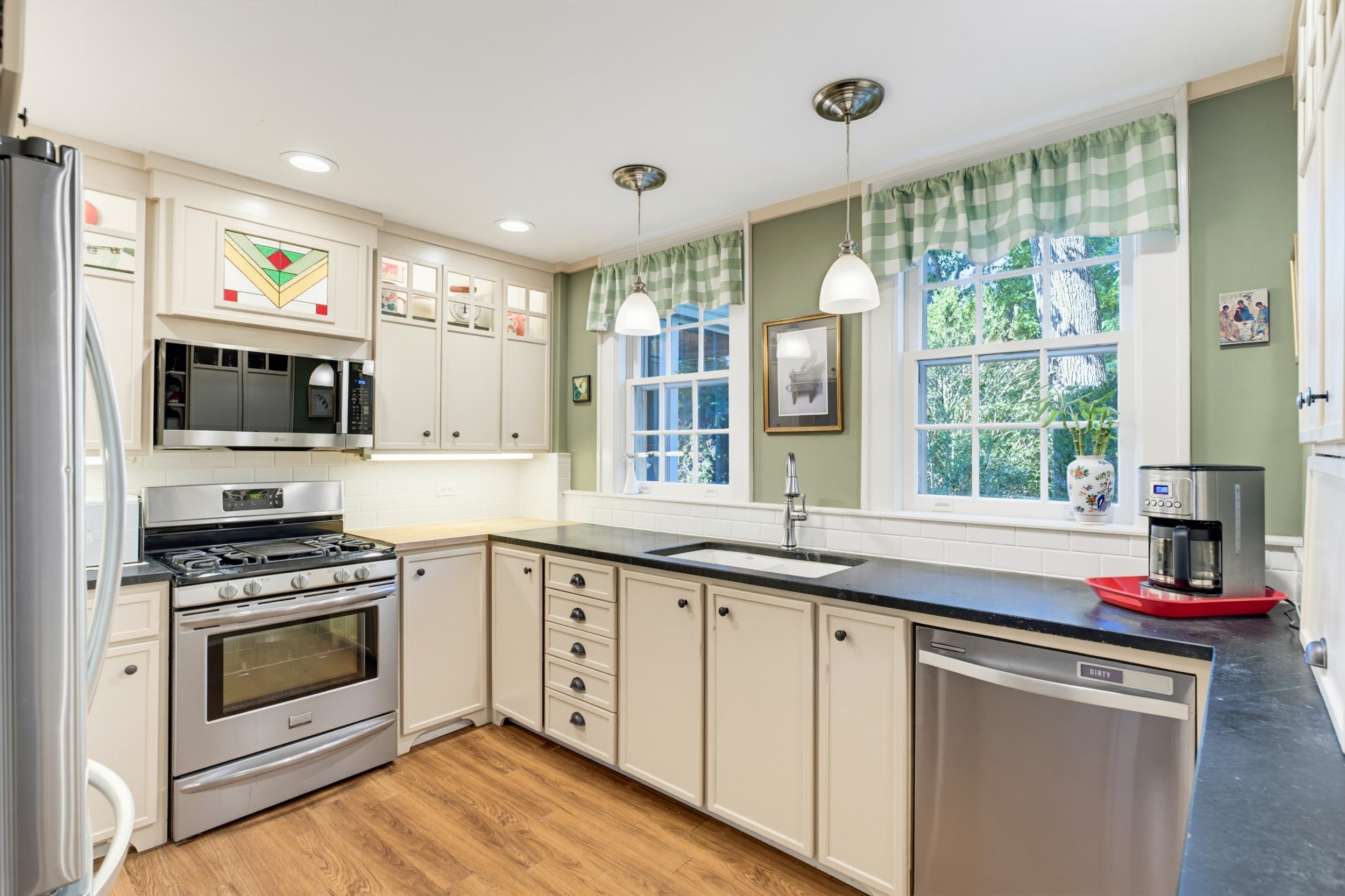 200 FOREST RIDGE RD, STAUNTON, Virginia 24401, 4 Bedrooms Bedrooms, ,2 BathroomsBathrooms,Residential,200 FOREST RIDGE RD,681456 MLS # 681456 200 FOREST RIDGE RD, STAUNTON, Virginia 24401, 4 Bedrooms Bedrooms, ,2 BathroomsBathrooms,Residential,200 FOREST RIDGE RD,681456 MLS # 681456