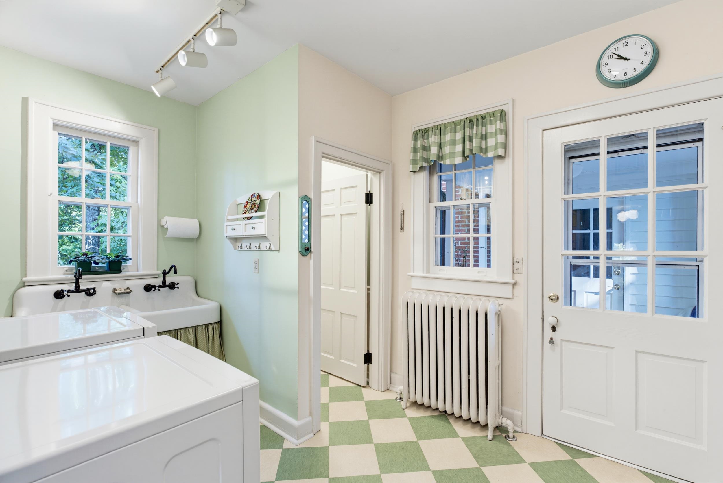 200 FOREST RIDGE RD, STAUNTON, Virginia 24401, 4 Bedrooms Bedrooms, ,2 BathroomsBathrooms,Residential,200 FOREST RIDGE RD,681456 MLS # 681456 200 FOREST RIDGE RD, STAUNTON, Virginia 24401, 4 Bedrooms Bedrooms, ,2 BathroomsBathrooms,Residential,200 FOREST RIDGE RD,681456 MLS # 681456