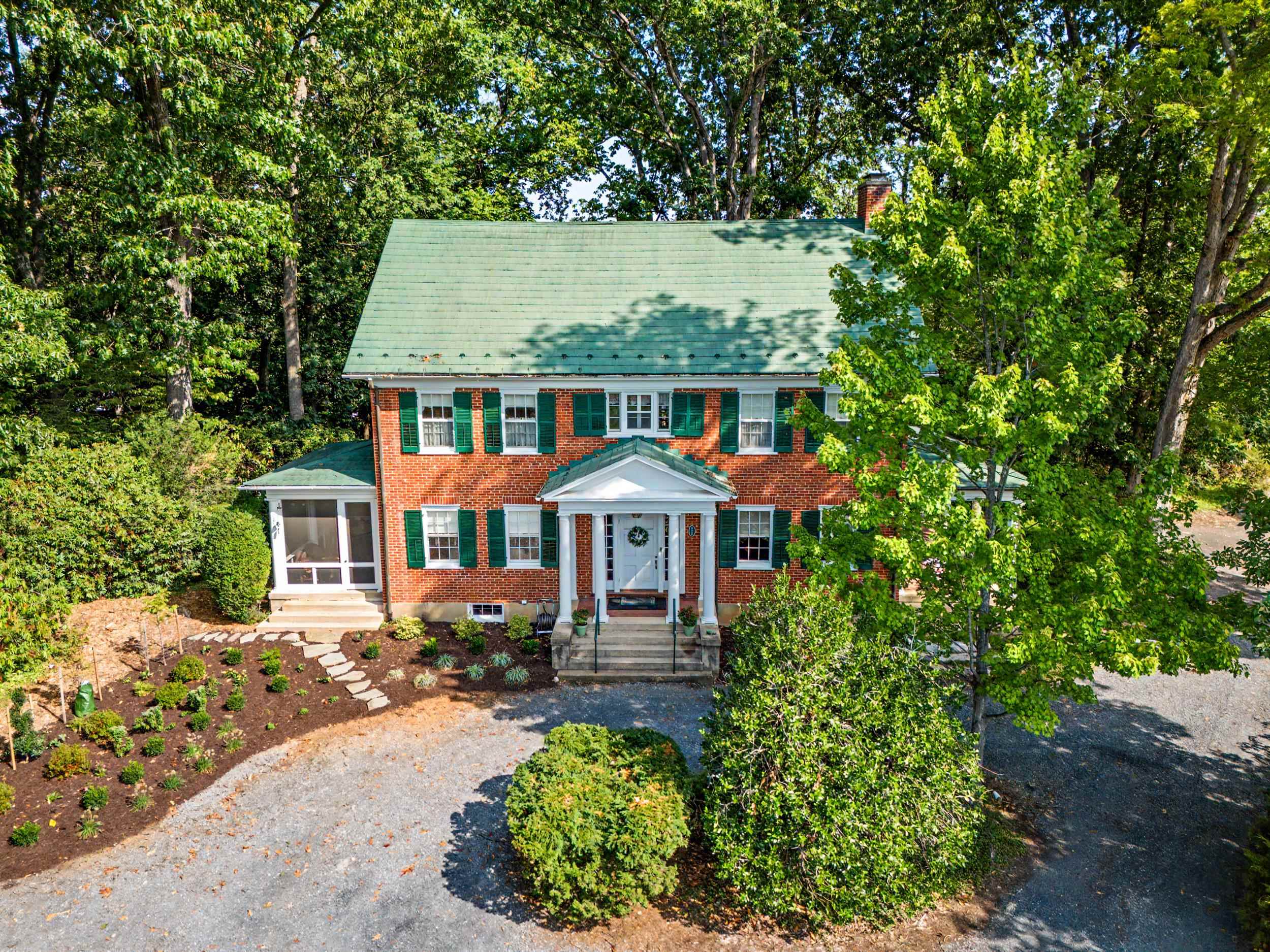 200 FOREST RIDGE RD, STAUNTON, Virginia 24401, 4 Bedrooms Bedrooms, ,2 BathroomsBathrooms,Residential,200 FOREST RIDGE RD,681456 MLS # 681456 200 FOREST RIDGE RD, STAUNTON, Virginia 24401, 4 Bedrooms Bedrooms, ,2 BathroomsBathrooms,Residential,200 FOREST RIDGE RD,681456 MLS # 681456