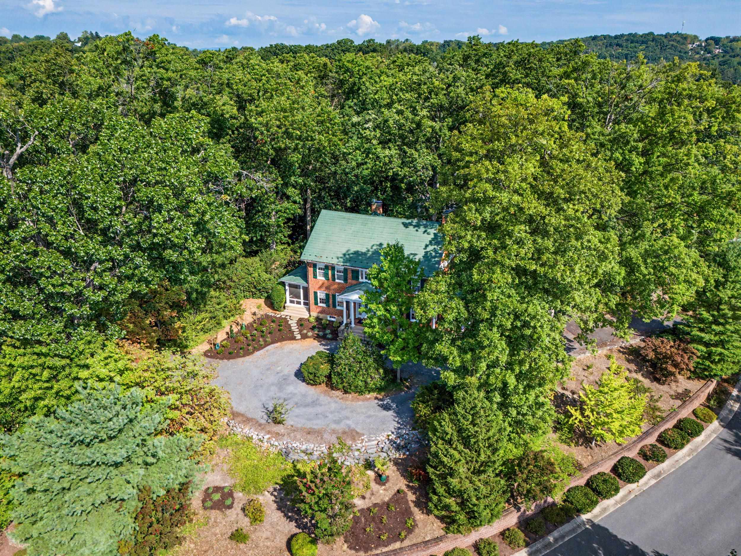 200 FOREST RIDGE RD, STAUNTON, Virginia 24401, 4 Bedrooms Bedrooms, ,2 BathroomsBathrooms,Residential,200 FOREST RIDGE RD,681456 MLS # 681456 200 FOREST RIDGE RD, STAUNTON, Virginia 24401, 4 Bedrooms Bedrooms, ,2 BathroomsBathrooms,Residential,200 FOREST RIDGE RD,681456 MLS # 681456