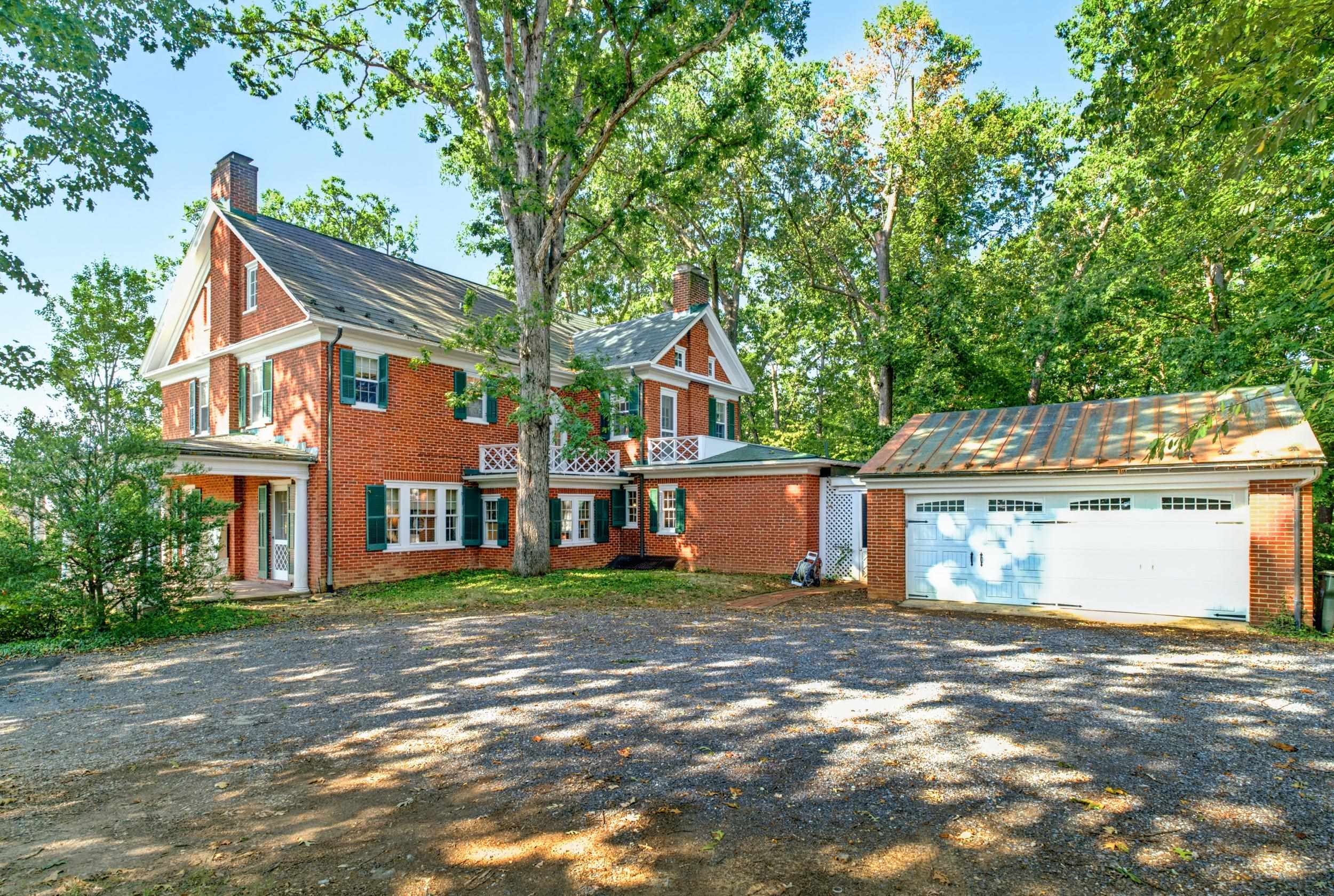 200 FOREST RIDGE RD, STAUNTON, Virginia 24401, 4 Bedrooms Bedrooms, ,2 BathroomsBathrooms,Residential,200 FOREST RIDGE RD,681456 MLS # 681456 200 FOREST RIDGE RD, STAUNTON, Virginia 24401, 4 Bedrooms Bedrooms, ,2 BathroomsBathrooms,Residential,200 FOREST RIDGE RD,681456 MLS # 681456