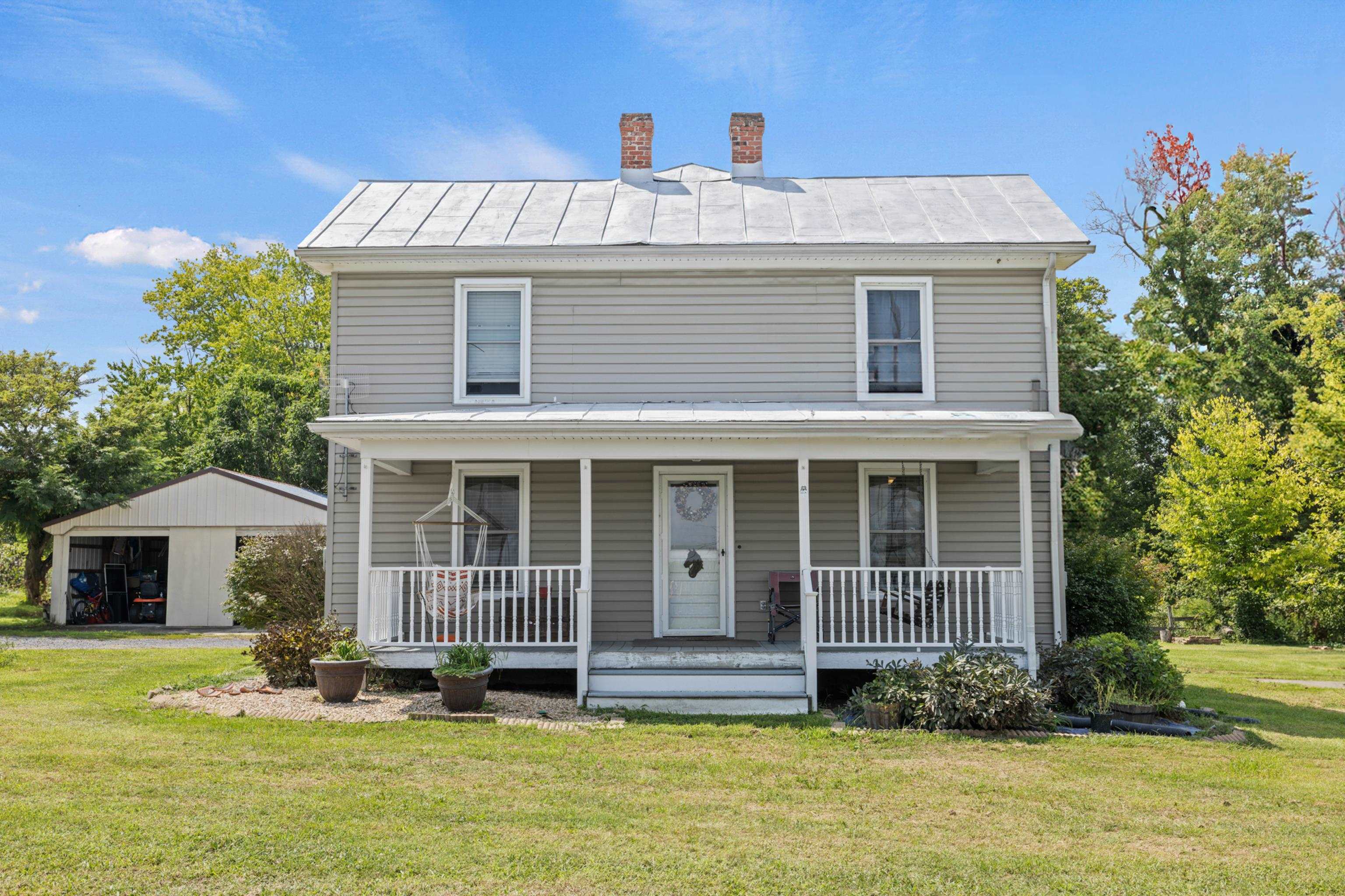 1589 DAM TOWN RD, FORT DEFIANCE, Virginia 24437, 4 Bedrooms Bedrooms, ,1 BathroomBathrooms,Residential,1589 DAM TOWN RD,681467 MLS # 681467 1589 DAM TOWN RD, FORT DEFIANCE, Virginia 24437, 4 Bedrooms Bedrooms, ,1 BathroomBathrooms,Residential,1589 DAM TOWN RD,681467 MLS # 681467