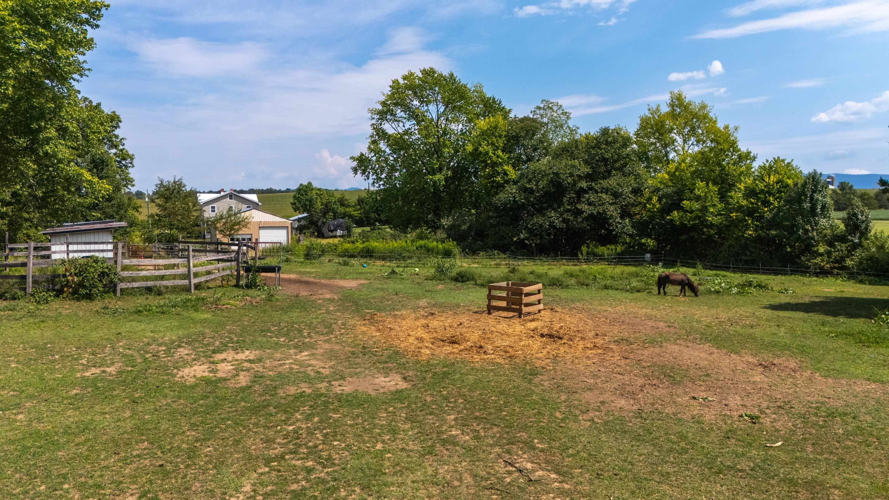 1589 DAM TOWN RD, FORT DEFIANCE, Virginia 24437, 4 Bedrooms Bedrooms, ,1 BathroomBathrooms,Residential,1589 DAM TOWN RD,681467 MLS # 681467 1589 DAM TOWN RD, FORT DEFIANCE, Virginia 24437, 4 Bedrooms Bedrooms, ,1 BathroomBathrooms,Residential,1589 DAM TOWN RD,681467 MLS # 681467