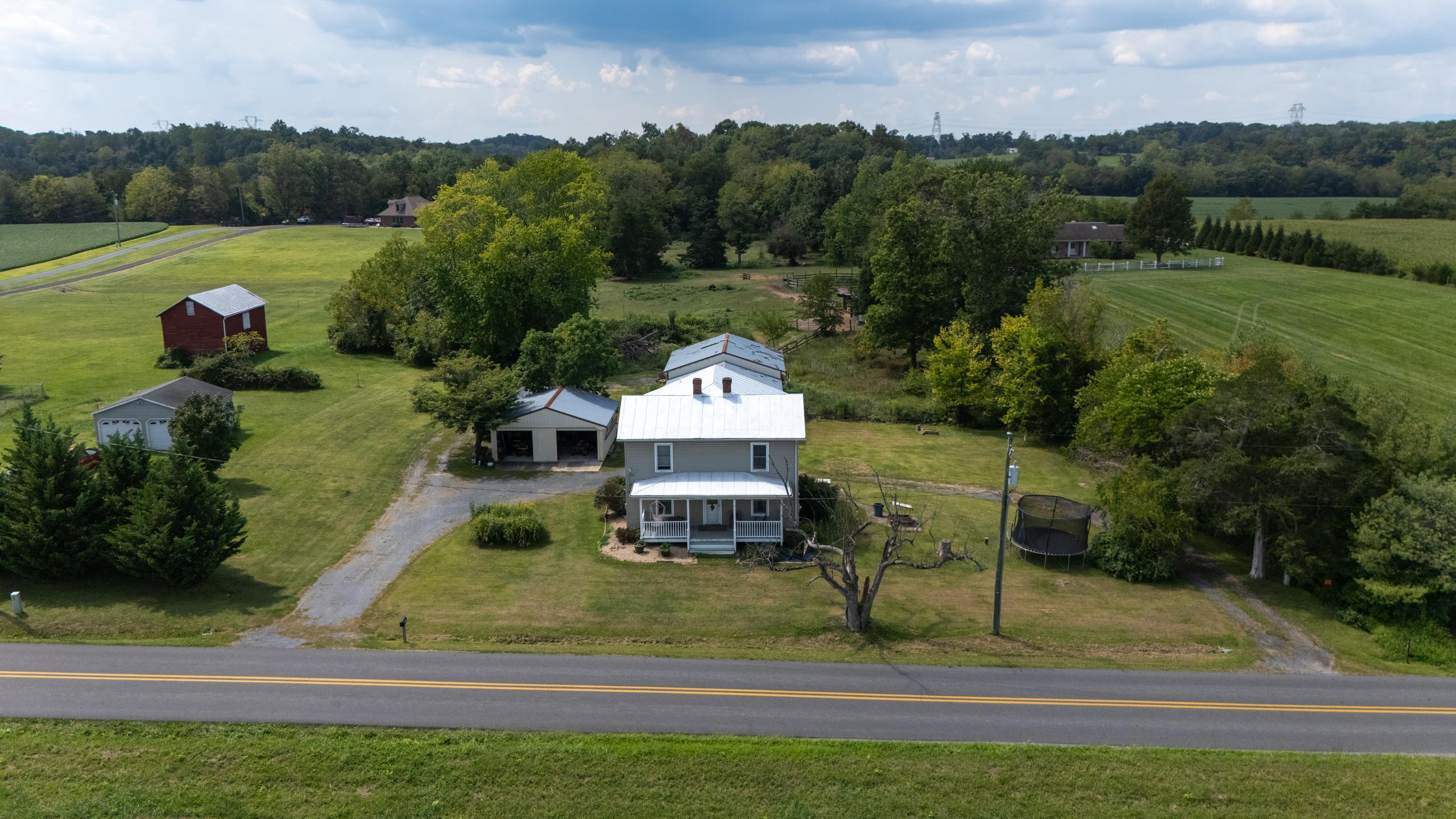 1589 DAM TOWN RD, FORT DEFIANCE, Virginia 24437, 4 Bedrooms Bedrooms, ,1 BathroomBathrooms,Residential,1589 DAM TOWN RD,681467 MLS # 681467 1589 DAM TOWN RD, FORT DEFIANCE, Virginia 24437, 4 Bedrooms Bedrooms, ,1 BathroomBathrooms,Residential,1589 DAM TOWN RD,681467 MLS # 681467