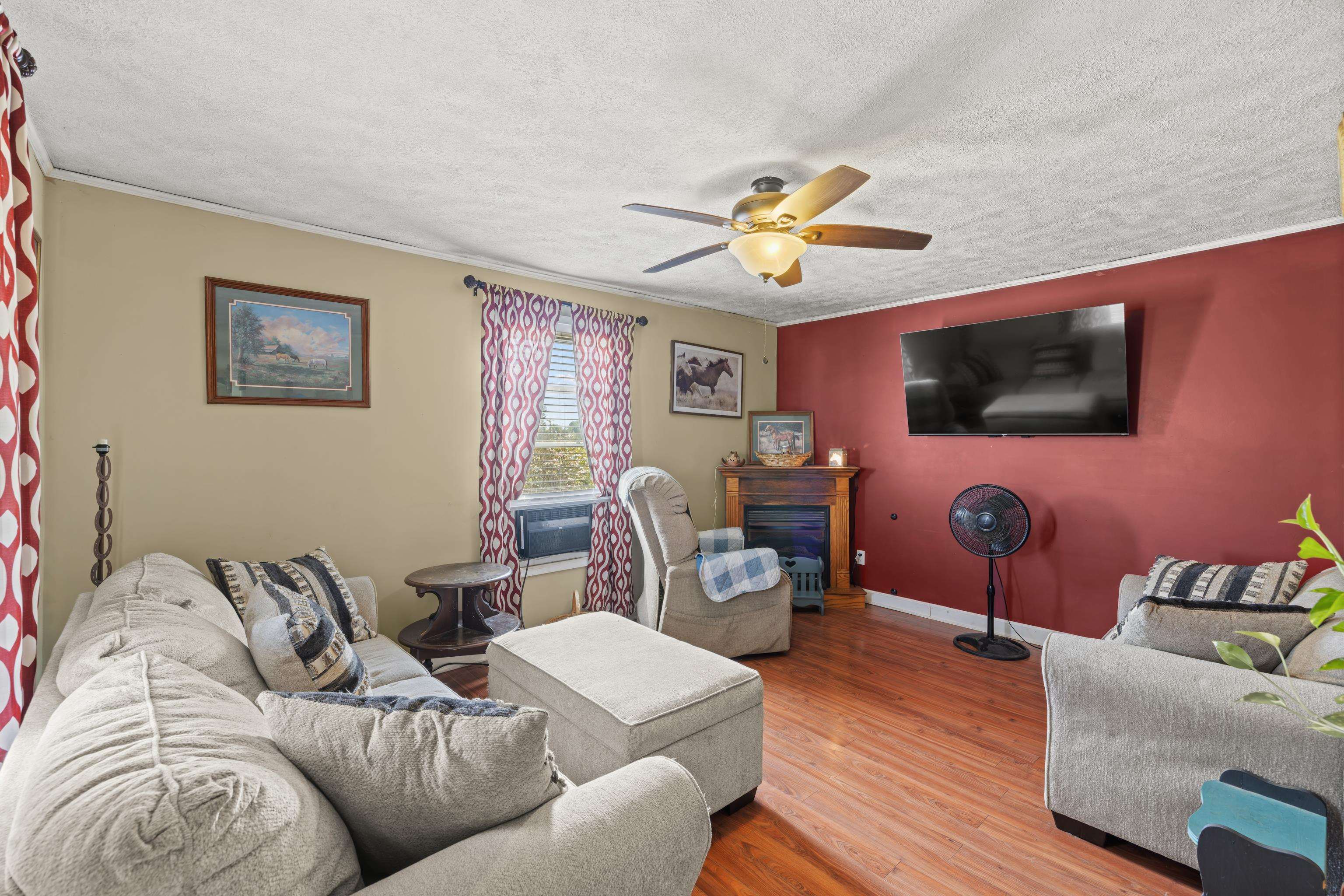 1589 DAM TOWN RD, FORT DEFIANCE, Virginia 24437, 4 Bedrooms Bedrooms, ,1 BathroomBathrooms,Residential,1589 DAM TOWN RD,681467 MLS # 681467 1589 DAM TOWN RD, FORT DEFIANCE, Virginia 24437, 4 Bedrooms Bedrooms, ,1 BathroomBathrooms,Residential,1589 DAM TOWN RD,681467 MLS # 681467