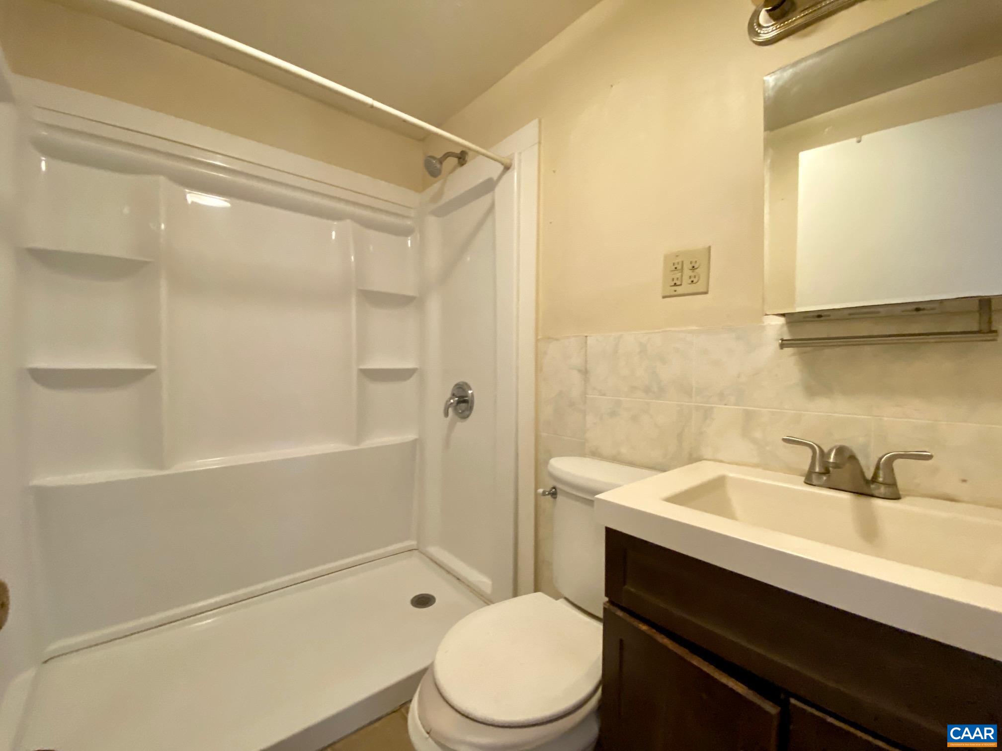 12031 BROWNTOWN RD, GORDONSVILLE, Virginia 22942, 3 Bedrooms Bedrooms, ,1 BathroomBathrooms,Residential,12031 BROWNTOWN RD,675362 MLS # 675362
