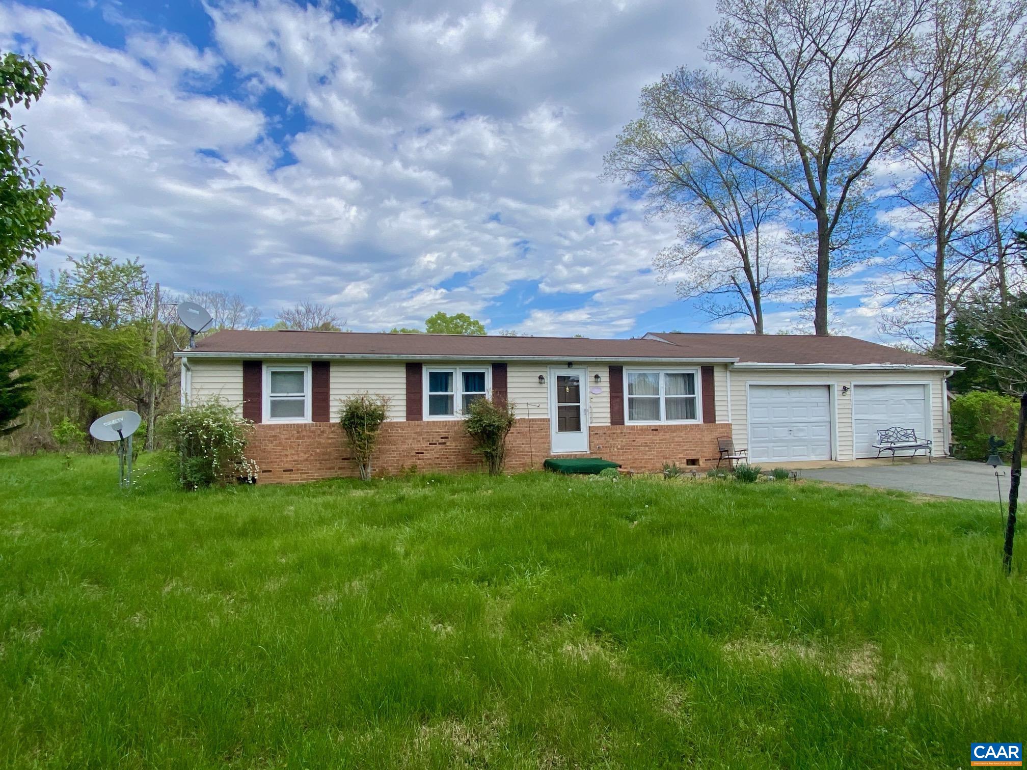 12031 BROWNTOWN RD, GORDONSVILLE, Virginia 22942, 3 Bedrooms Bedrooms, ,1 BathroomBathrooms,Residential,12031 BROWNTOWN RD,675362 MLS # 675362