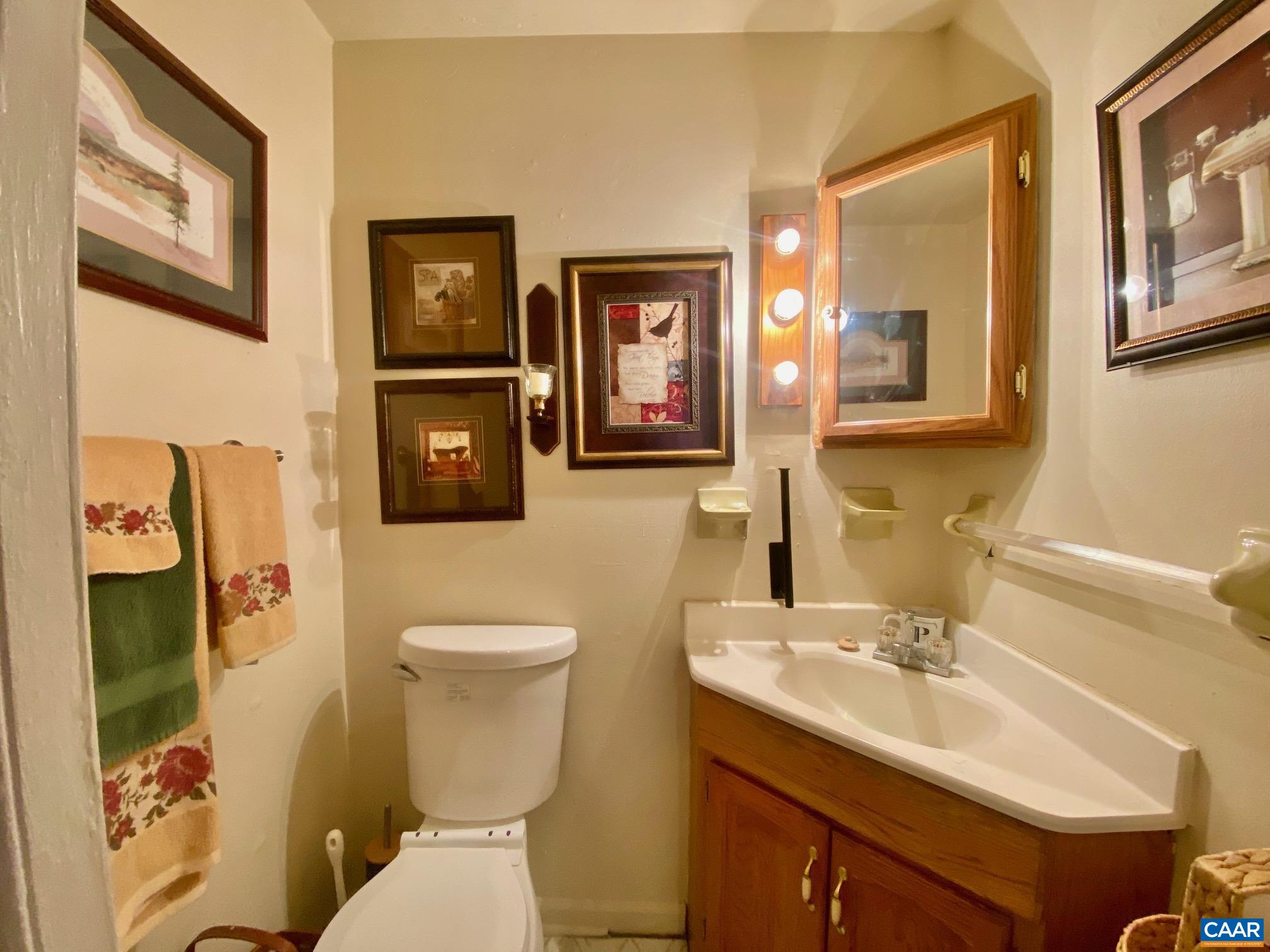 12031 BROWNTOWN RD, GORDONSVILLE, Virginia 22942, 3 Bedrooms Bedrooms, ,1 BathroomBathrooms,Residential,12031 BROWNTOWN RD,675362 MLS # 675362