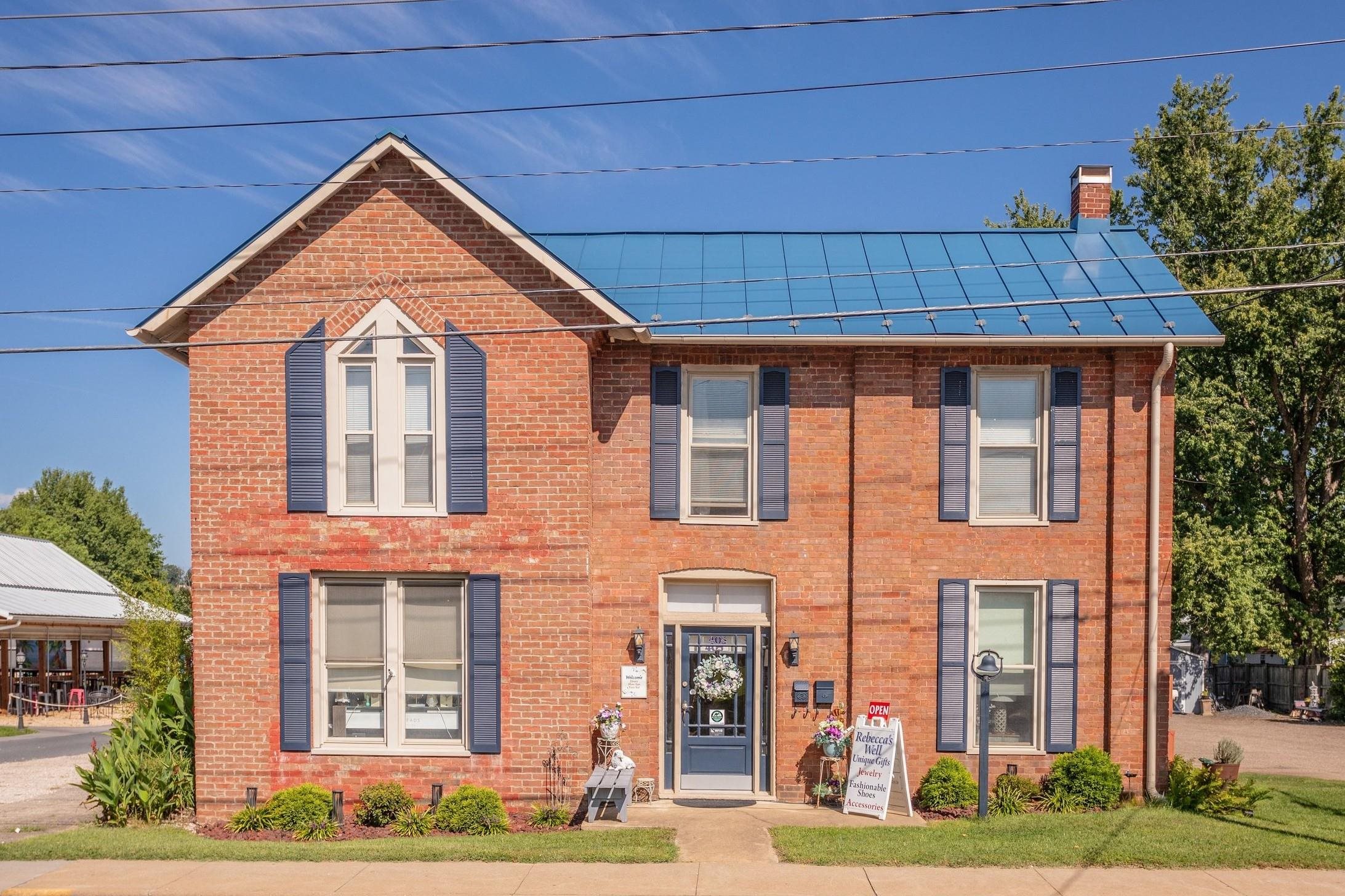 405 N MAIN ST, BRIDGEWATER, Virginia 22812, ,Commercial,405 N MAIN ST,681510 MLS # 681510
